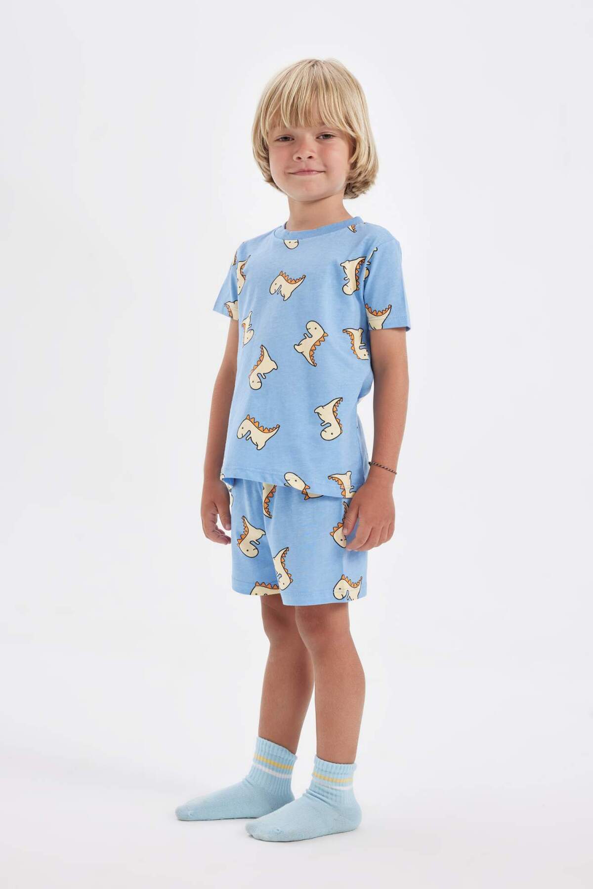 Defacto Erkek Bebek Pijama Takımı Dinazor Baskılı Penye Kısa Kollu Üst Şort C1997A524HS fotoğrafı 2 (önizleme)