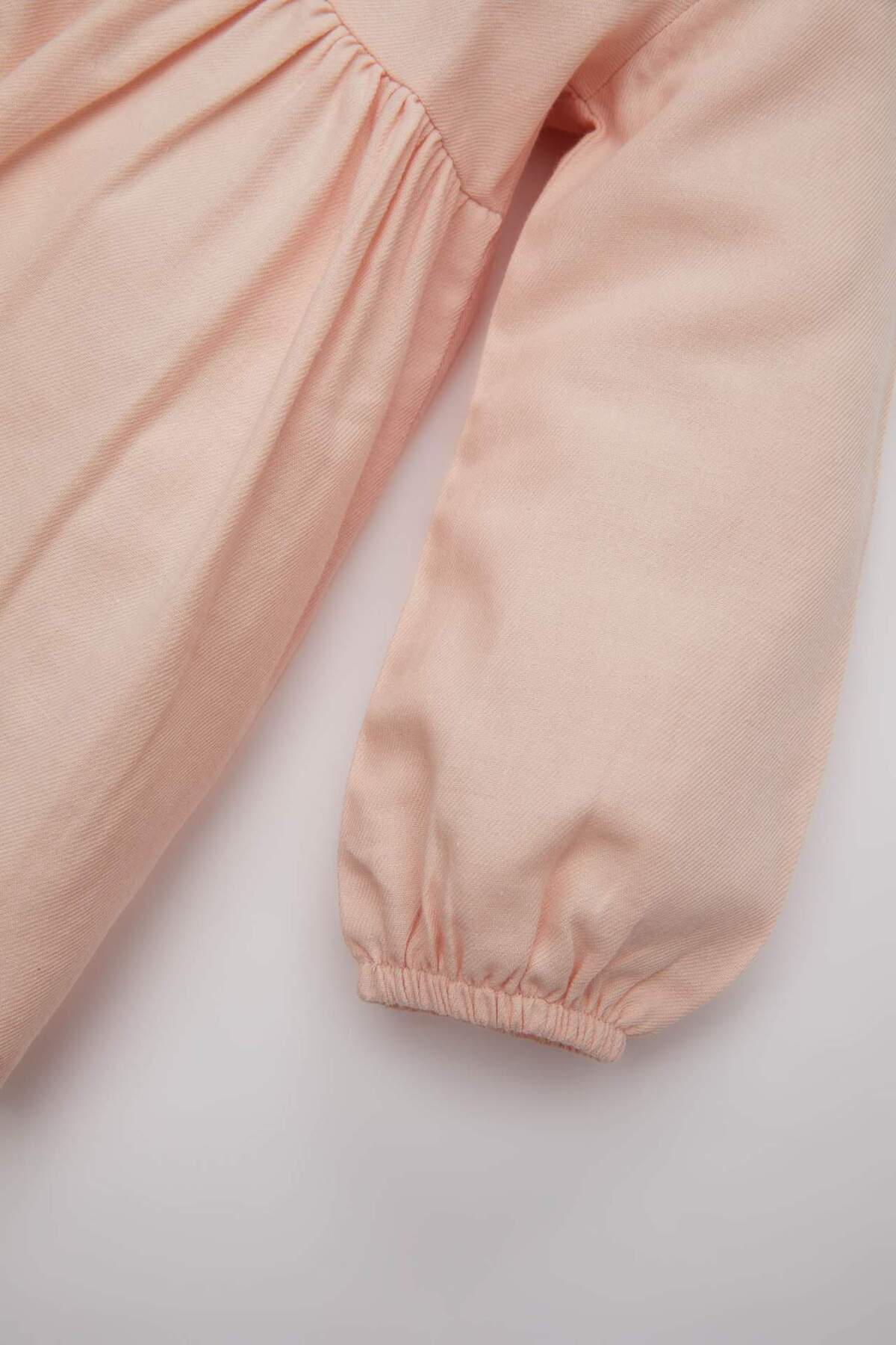 Defacto Uzun Kollu Twill Elbise Kız Bebek C0542A524SP fotoğrafı 3 (önizleme)