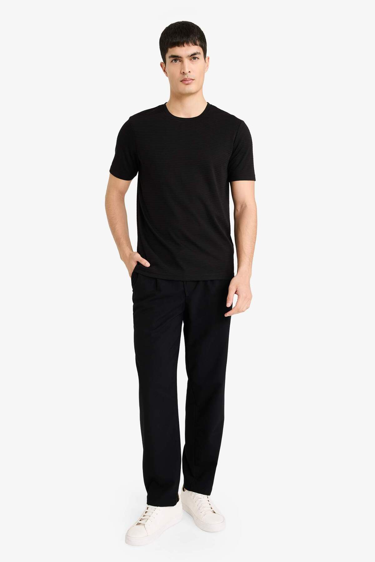 DeFacto Slim Fit Bisiklet Yaka Kısa Kollu Basic Tişört M6608AZ24SP görsel 2