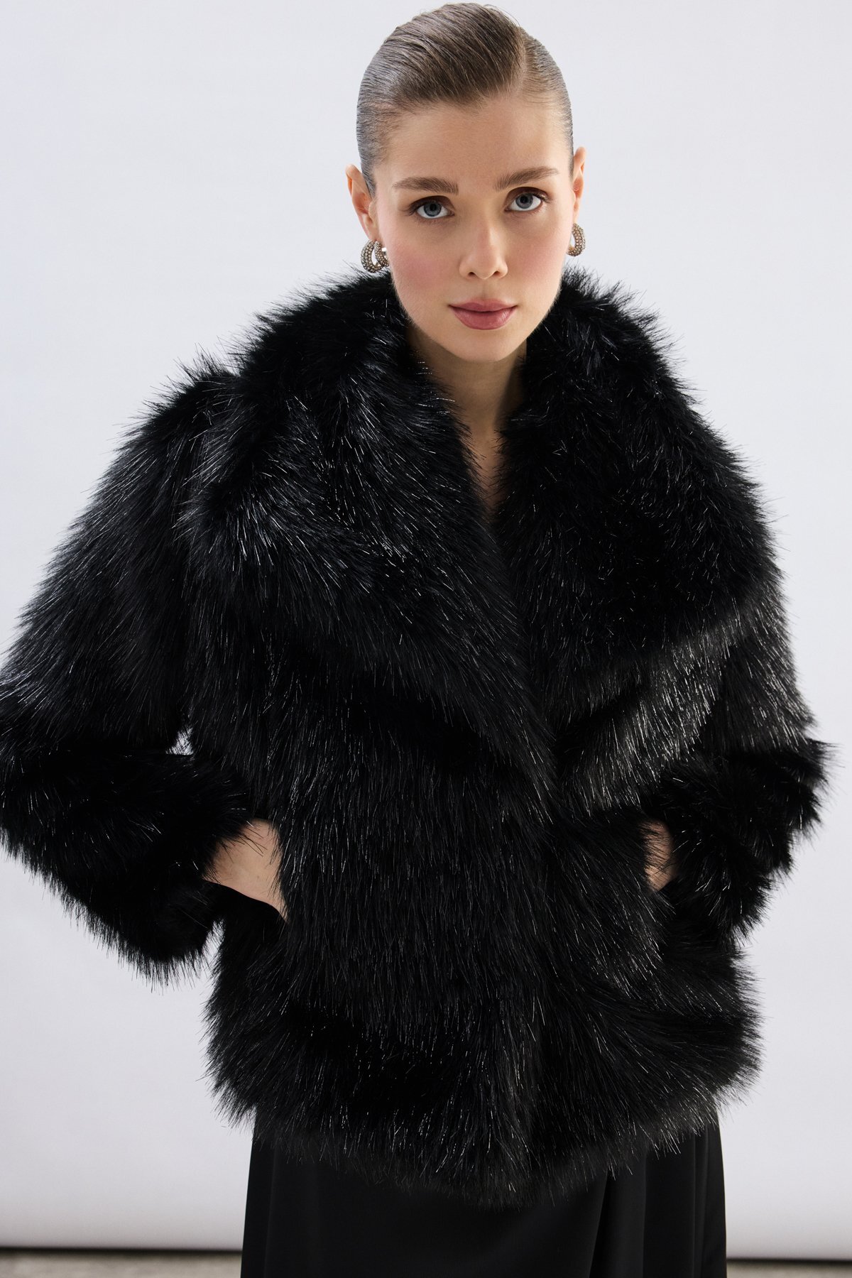 Sateen  Geniş Yakalı Simli Kürk - Siyah - Görsel 5