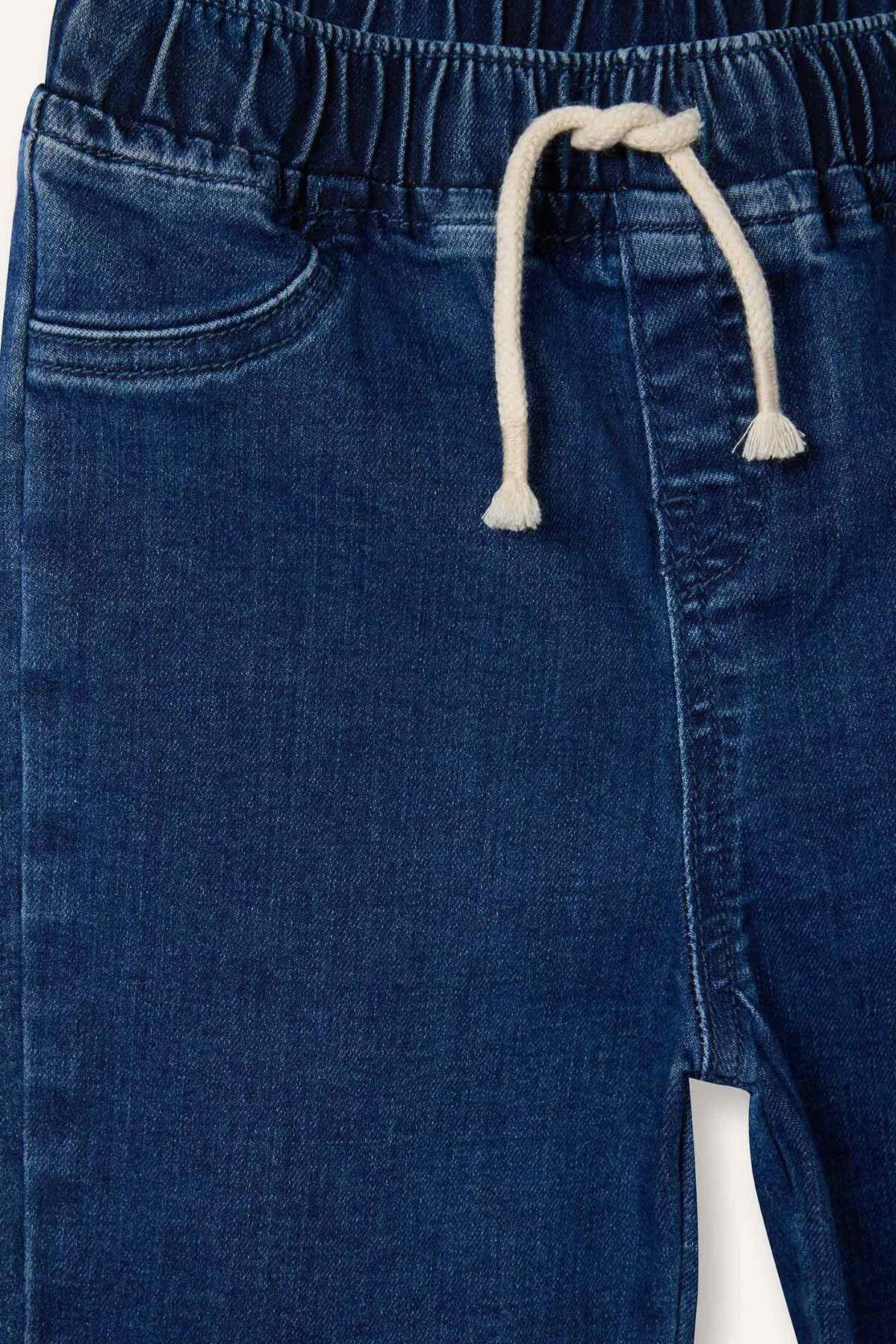 Defacto Düz Paça Beli Lastikli Basic Düz Jean Pantolon Erkek Bebek B6733A524SP fotoğrafı 2 (önizleme)