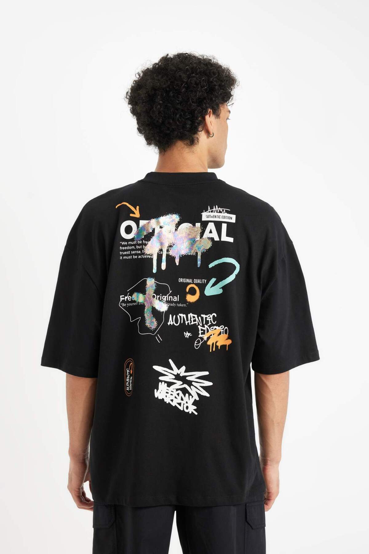 DeFacto %100 Pamuk Siyah Loose Fit Bisiklet Yaka Sırt Baskılı Kısa Kollu Tişört B8949AX24SM görsel 7