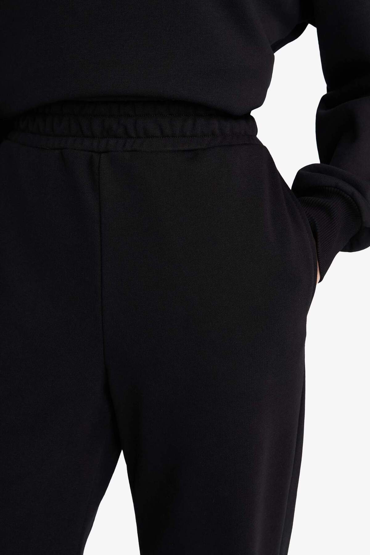 DeFacto Straight Fit Basıc Cepli Yüksek Bel Eşofman Altı B8571AX23WN görsel 5