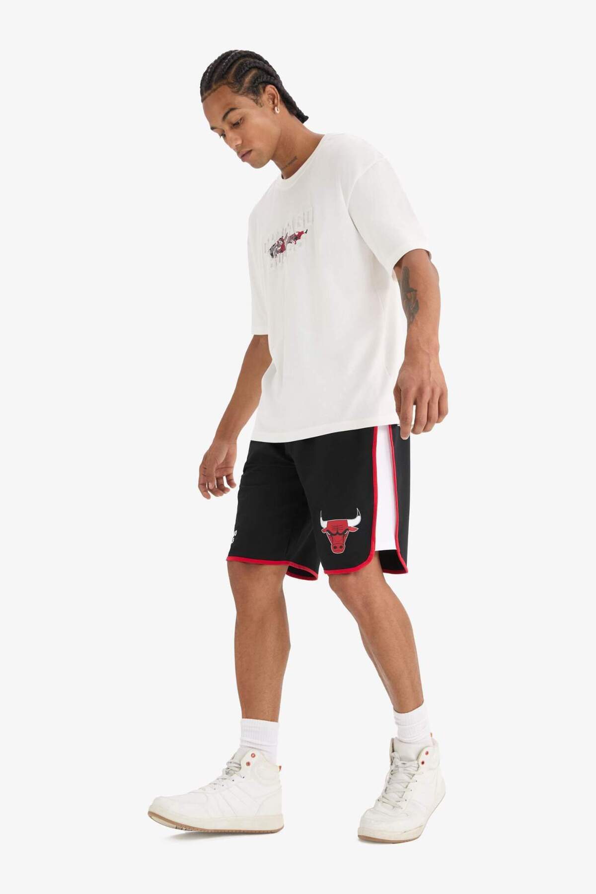 DeFacto NBA Chıcago Bulls Standart Fit Kısa Paça Şort A3822AX23SM görsel 2