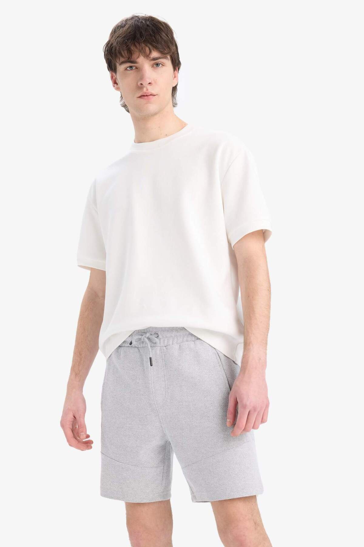 DeFacto Slim Fit Dar Paça Şort W7965AZ22SM görsel 2