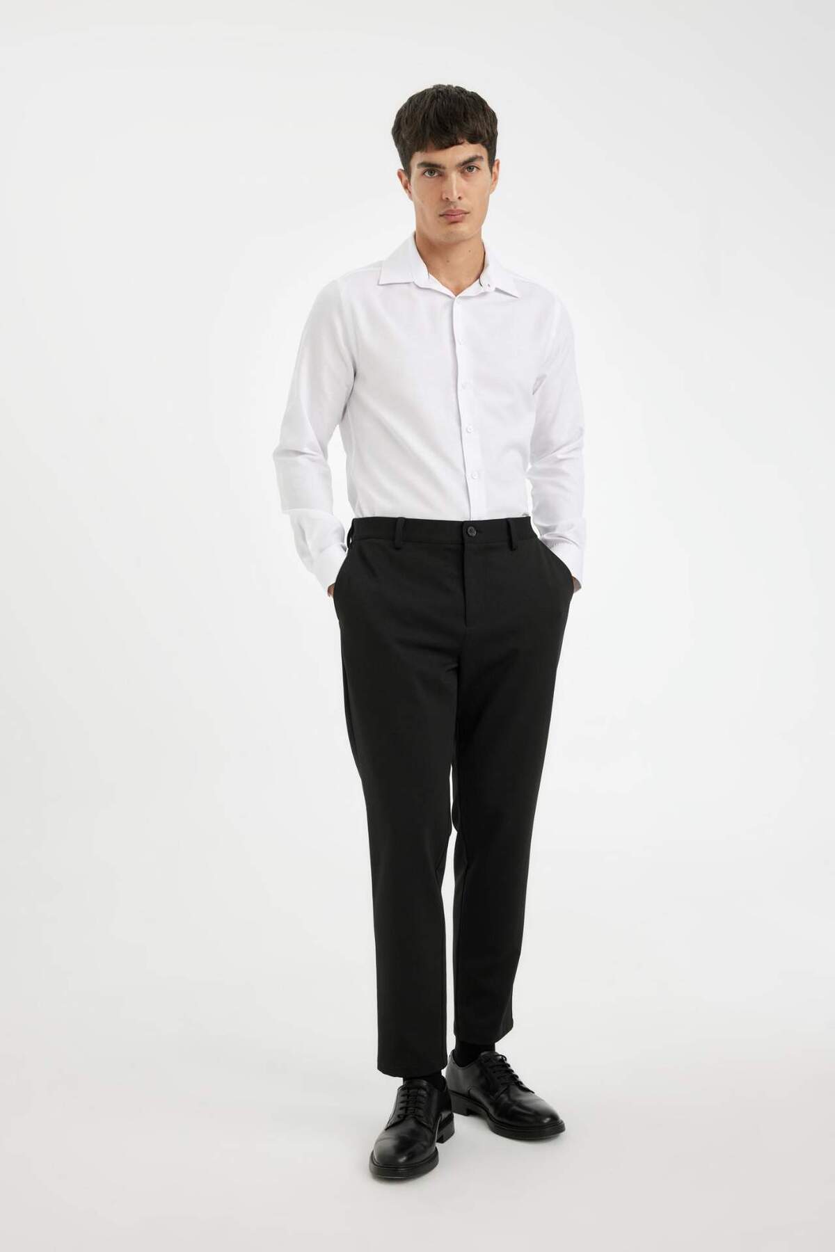 DeFacto Çabuk Kuruyan Slim Fit Dar Kesim Oxford Basic Düz Pamuk Karışımlı Uzun Kollu Beyaz Gömlek R4340AZ21S görsel 3