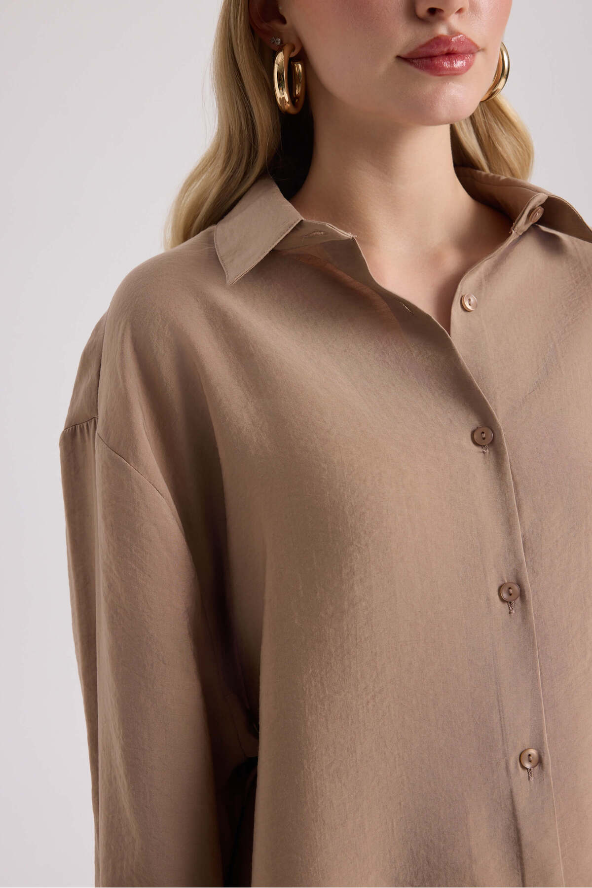 MAI STUDIOS CO.  Zaria Açık Vizon Oversize Gömlek - Görsel 7