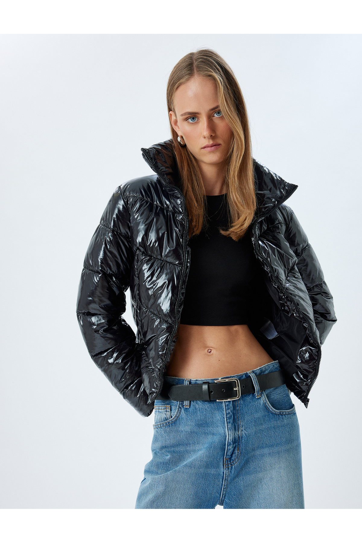 Koton  Su İtici Dik Yaka Fermuarlı Cepli Parlak Kısa Şişme Mont - Görsel 2