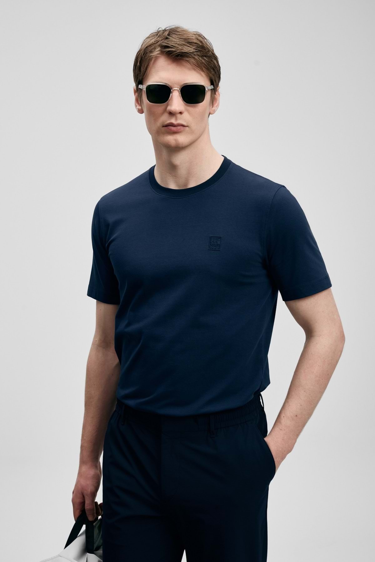 Lufian  111020318 Pablo Modern Grafik T- Shirt Erkek T-Shirt LACİVERT