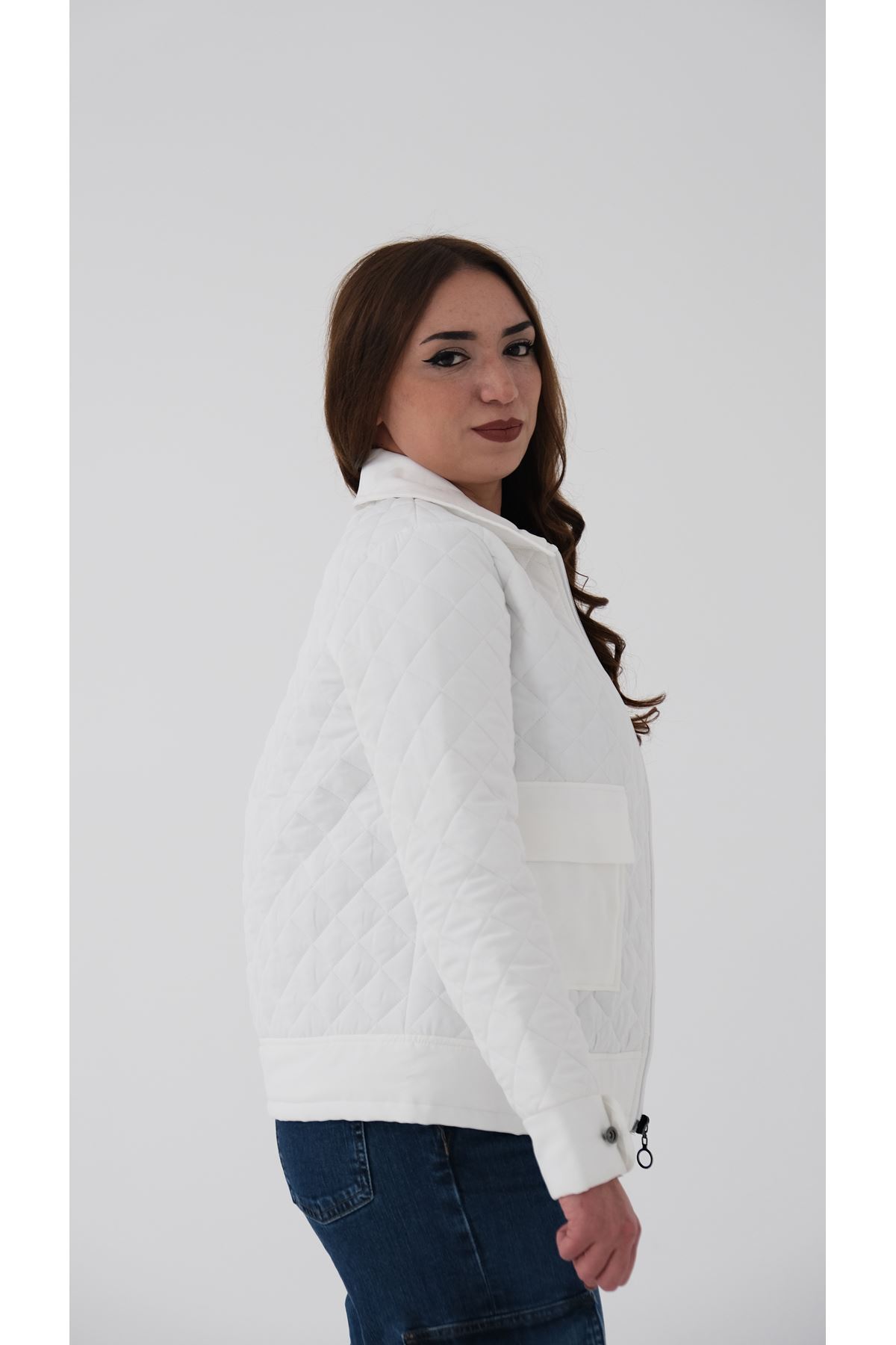 Blues Outlet  KADIN ÖNDEN CEPLİ MARKA KAPİTONE MONT-BEYAZ - Görsel 4