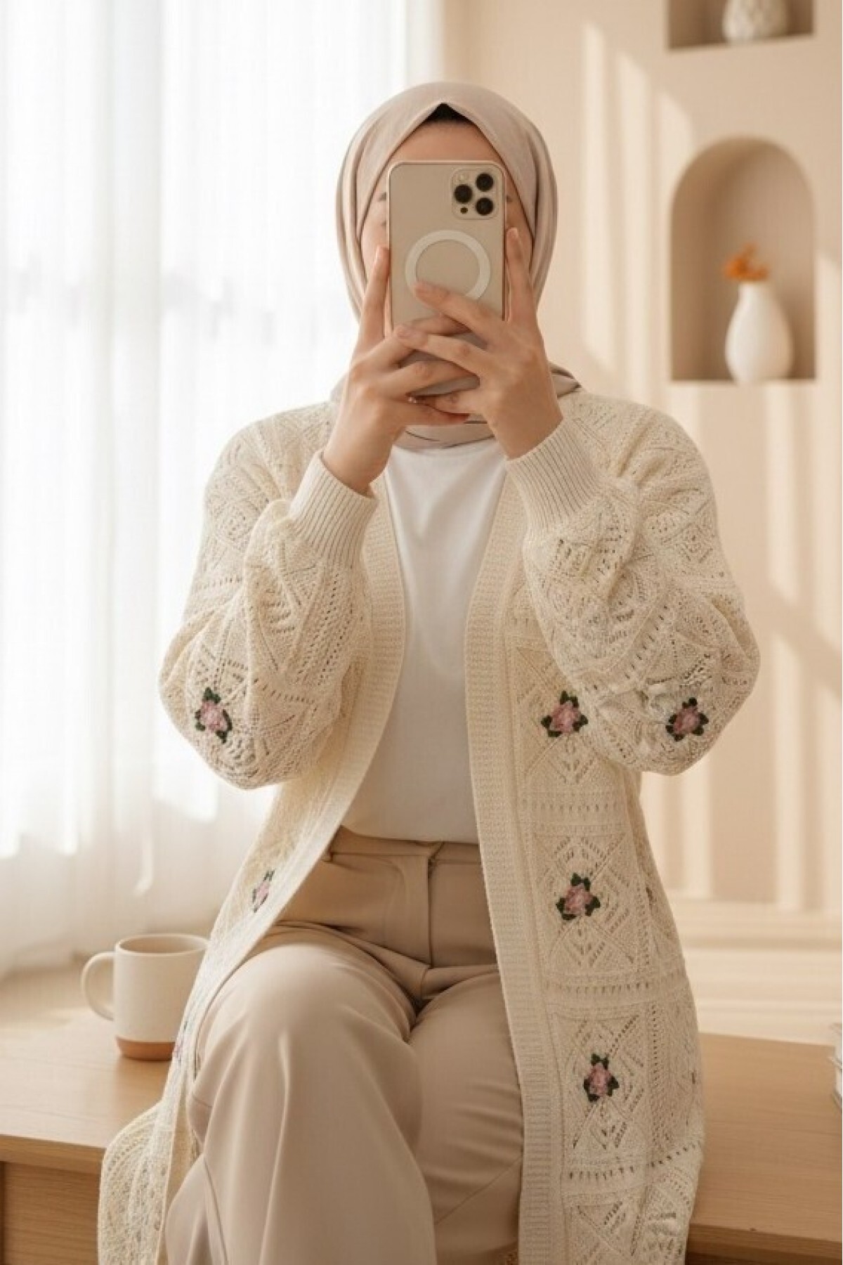 HİJABAYA  Ajurlu Nakışlı Hırka