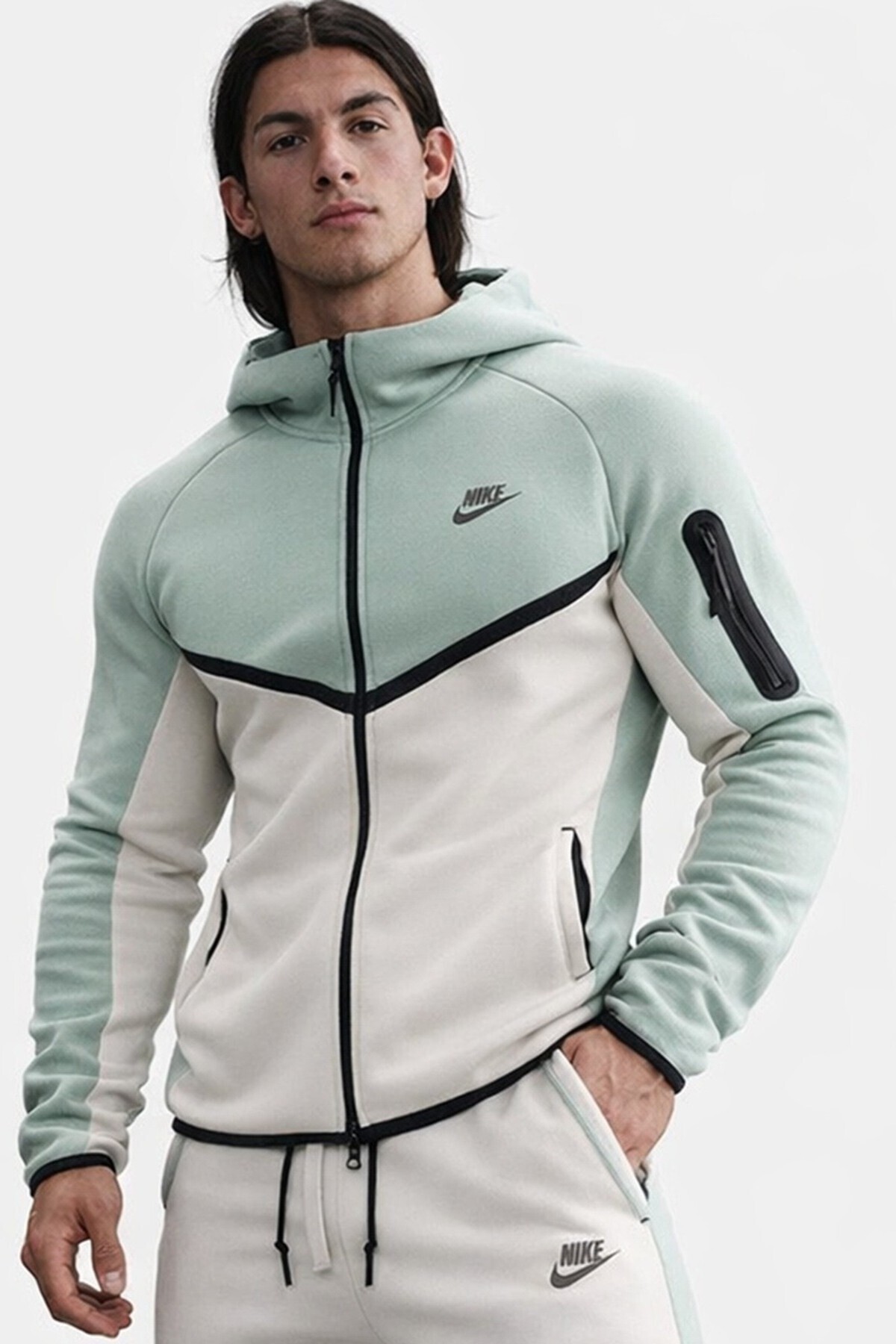 هودی کلاه‌دار تمام زیپ دار Tech Fleece مدل Windrunner، رنگ کرم، سبز نایکی سویشرت اسپرت Nike