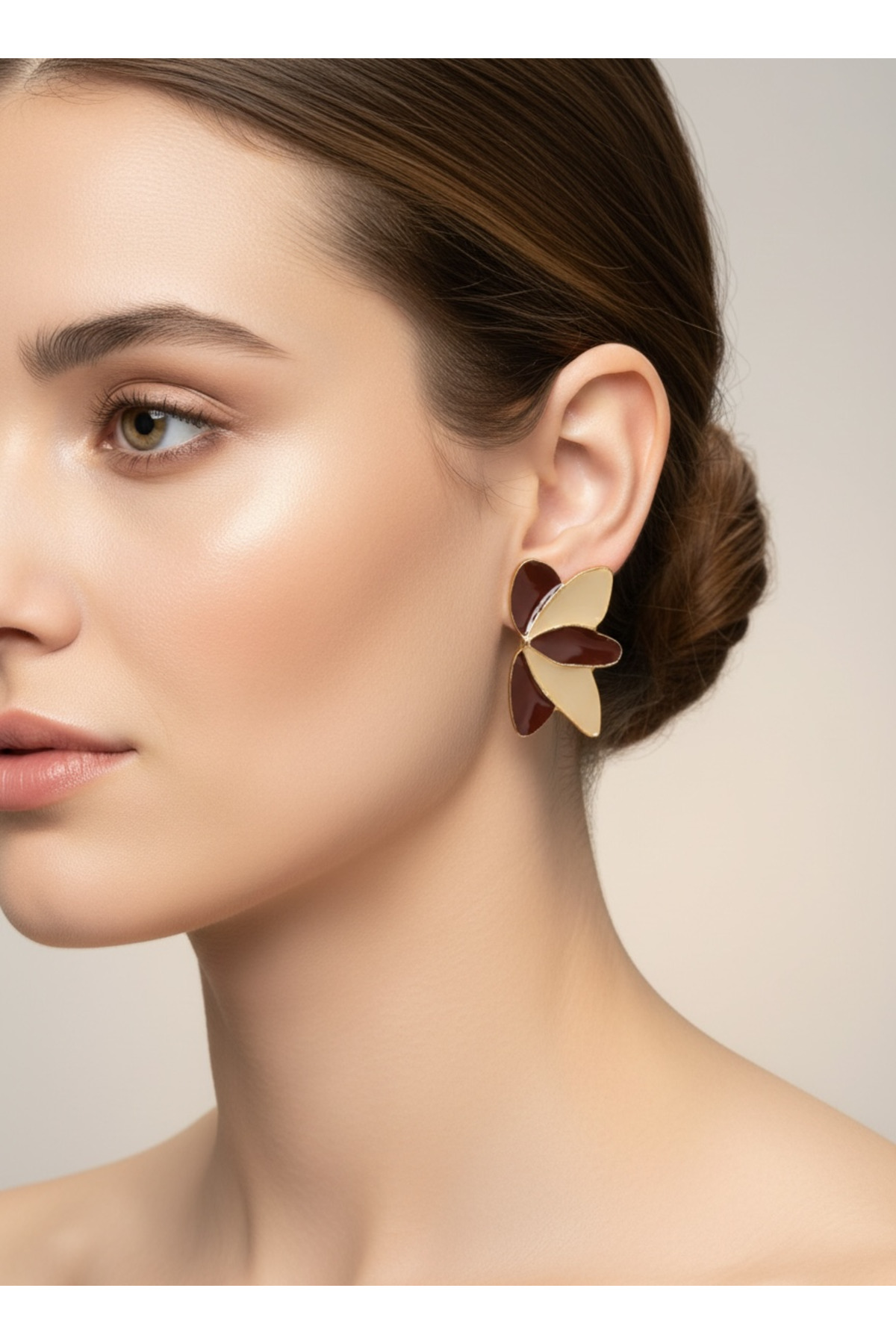 Zara Leaf Earrings - Brown and Beige