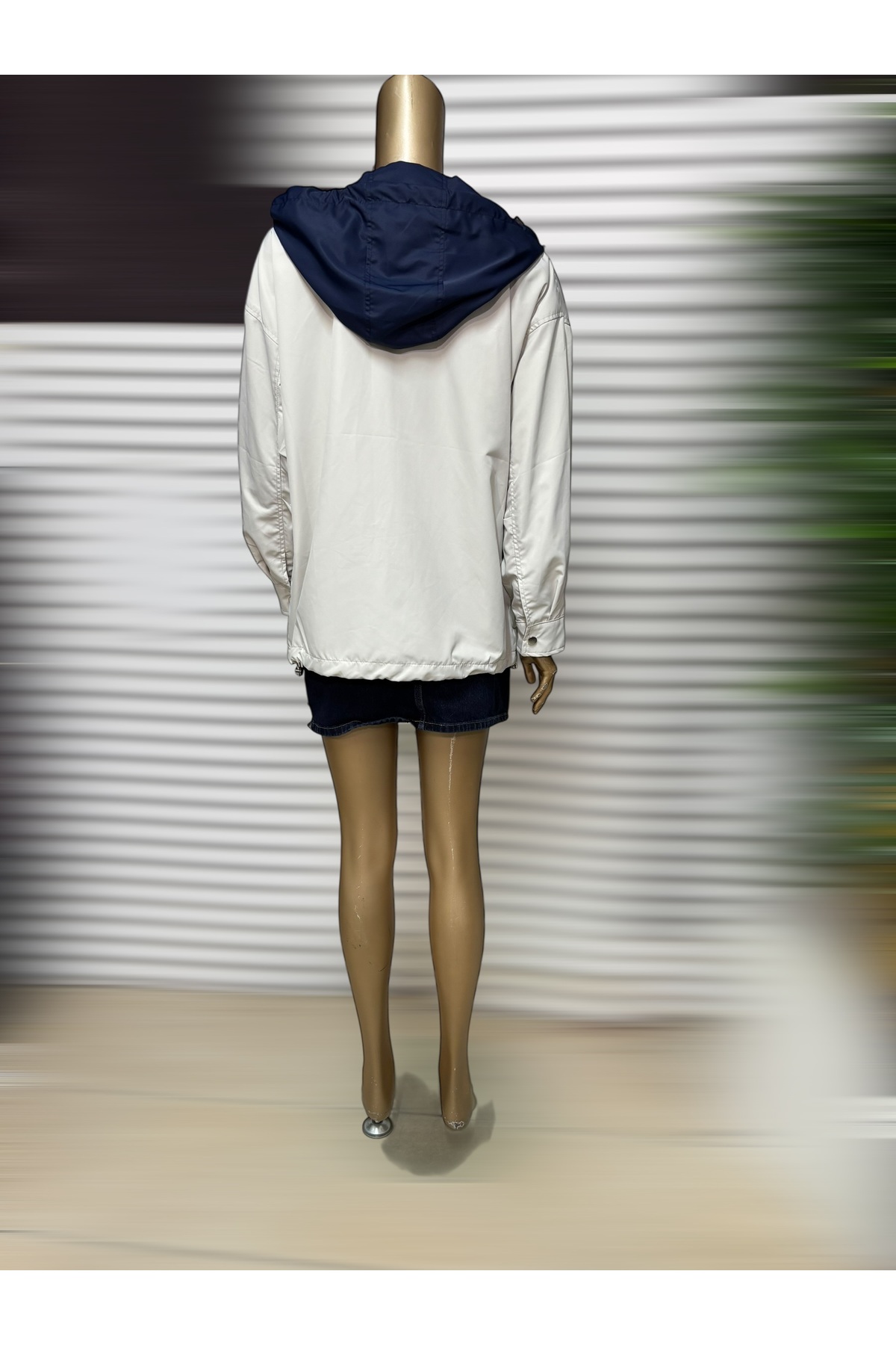 SEMİZ GİYİM  Lacivert-Bej Renk Bloklu Kapüşonlu Yağmurluk - Görsel 8