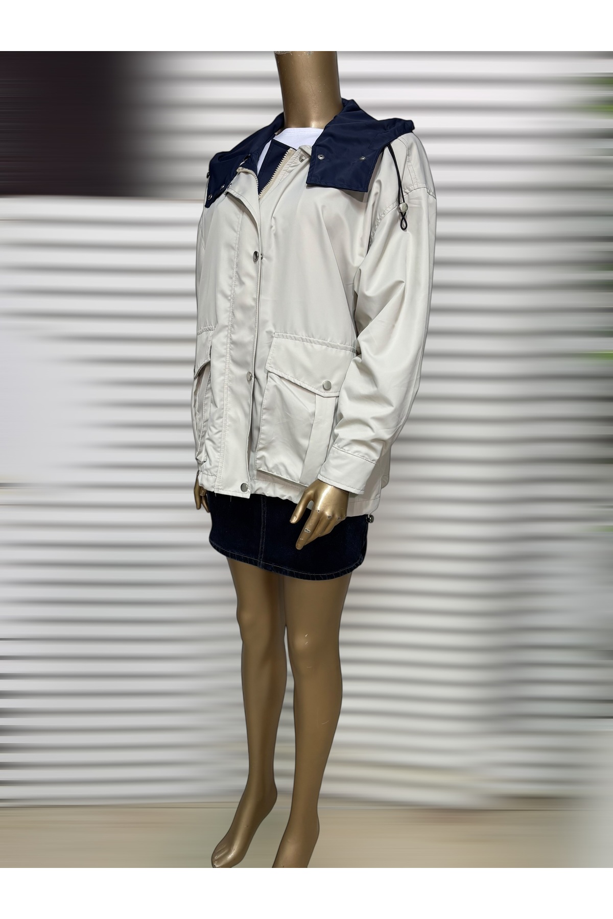 SEMİZ GİYİM  Lacivert-Bej Renk Bloklu Kapüşonlu Yağmurluk - Görsel 7