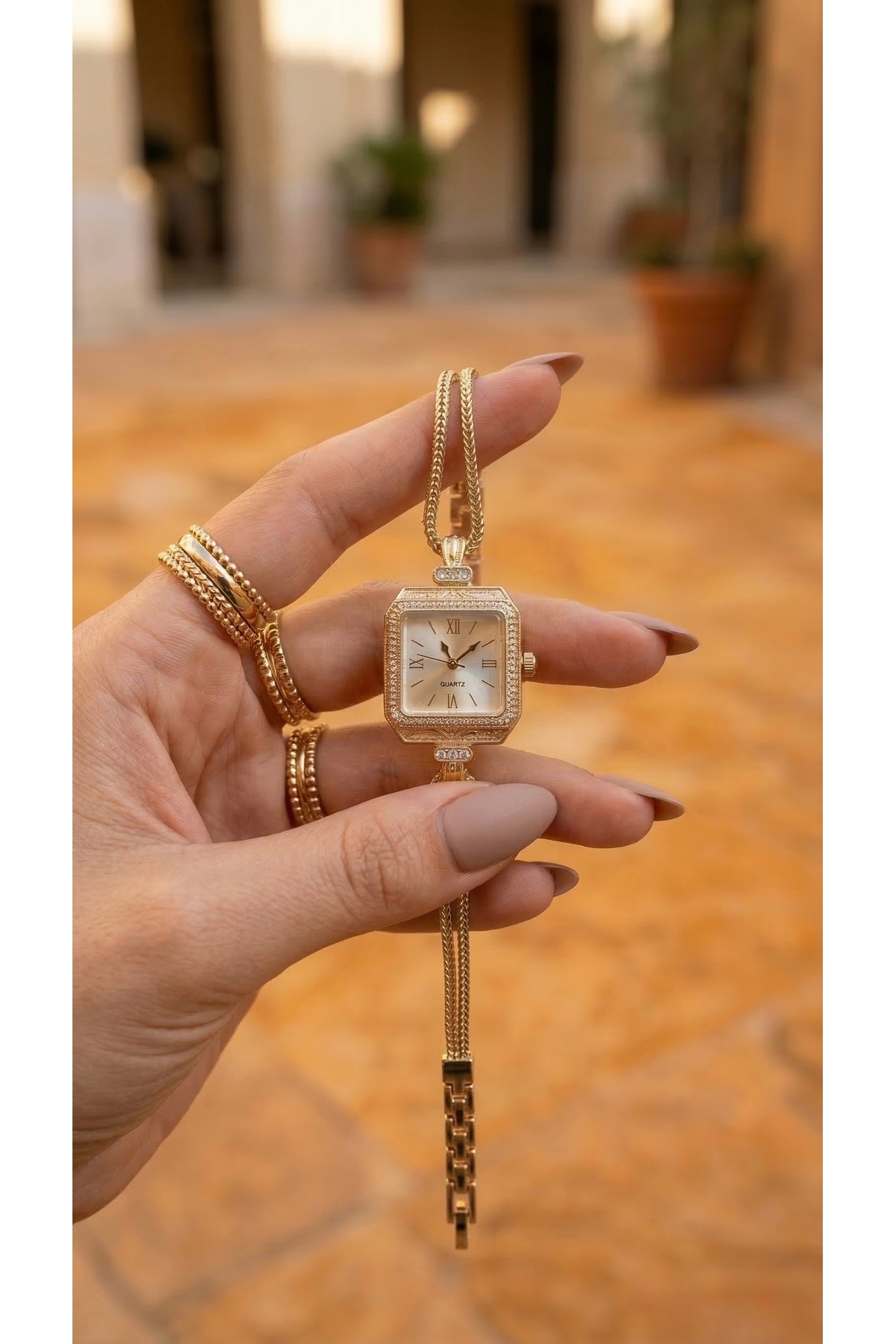 KLISHE Butik  Kadın Çelik Saat Gold Renk Old Money Vintage Kare Kasa Taşlı Lüks Zarif Şık Kadın Kol Saati 2026 - Görsel 2