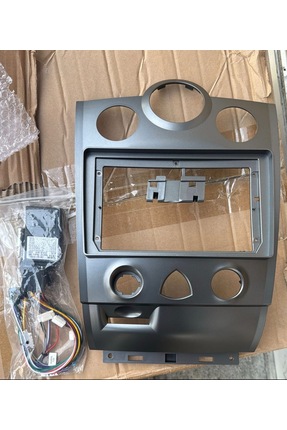 NaviStr Megane 2 9 inç Multimedya Çerçeve (Alta takılan model)