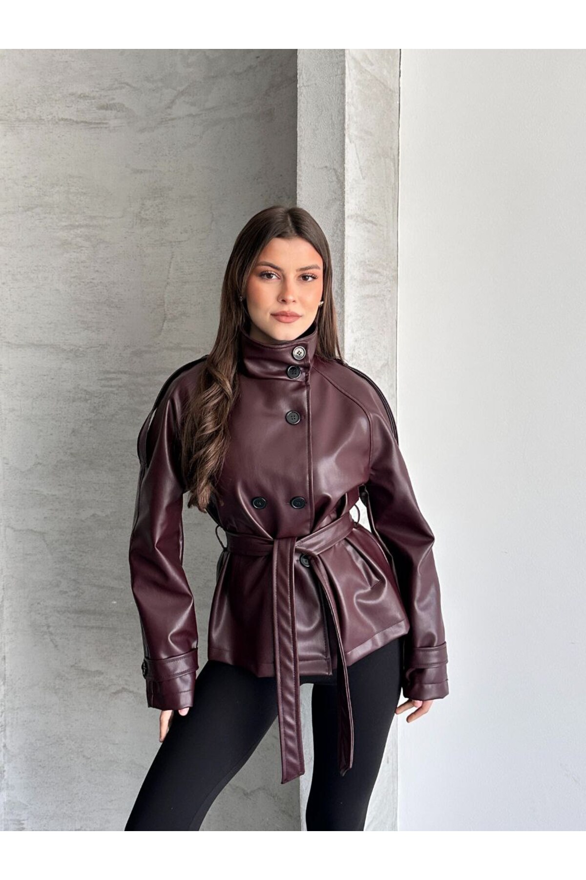 VESS MODA Hakim Yaka Detaylı Kısa Deri Trençkot görsel 3