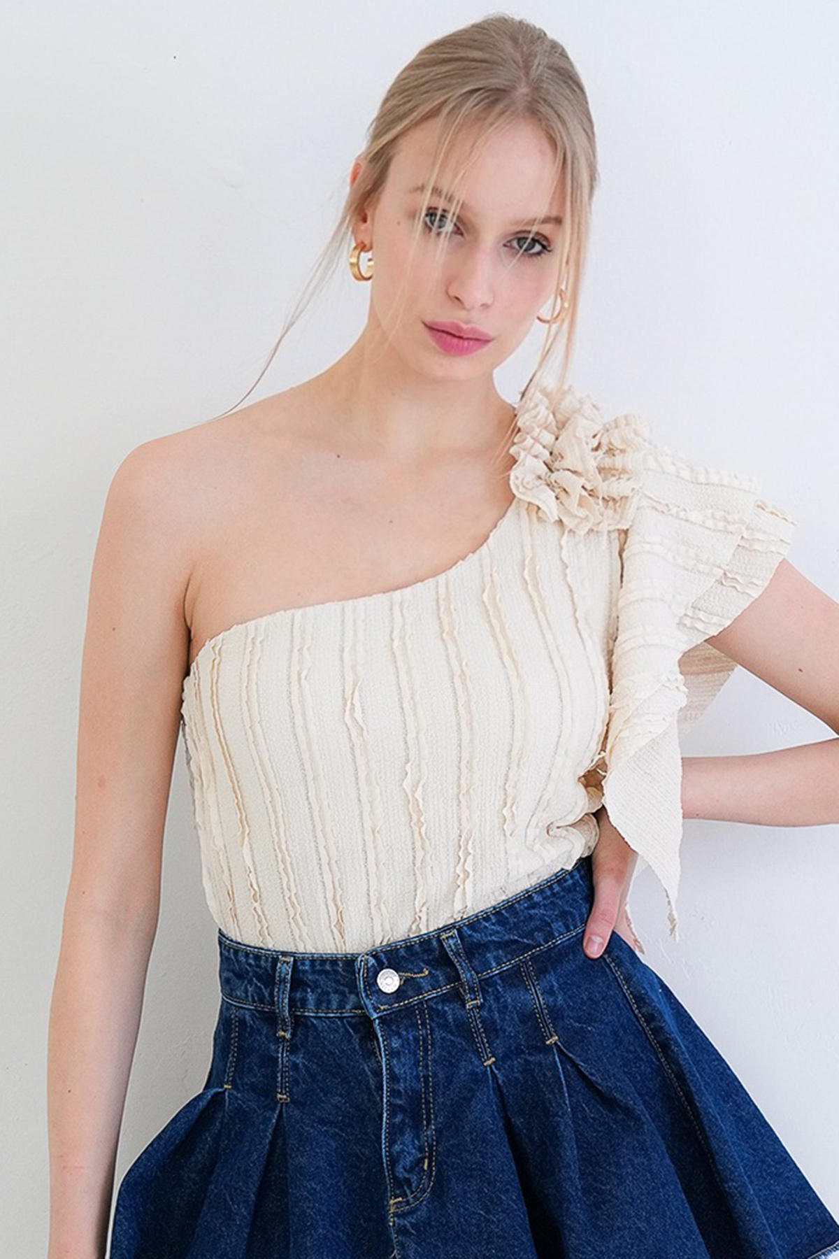 Ecru One Shoulder Detailed Blouse Alc-X12191