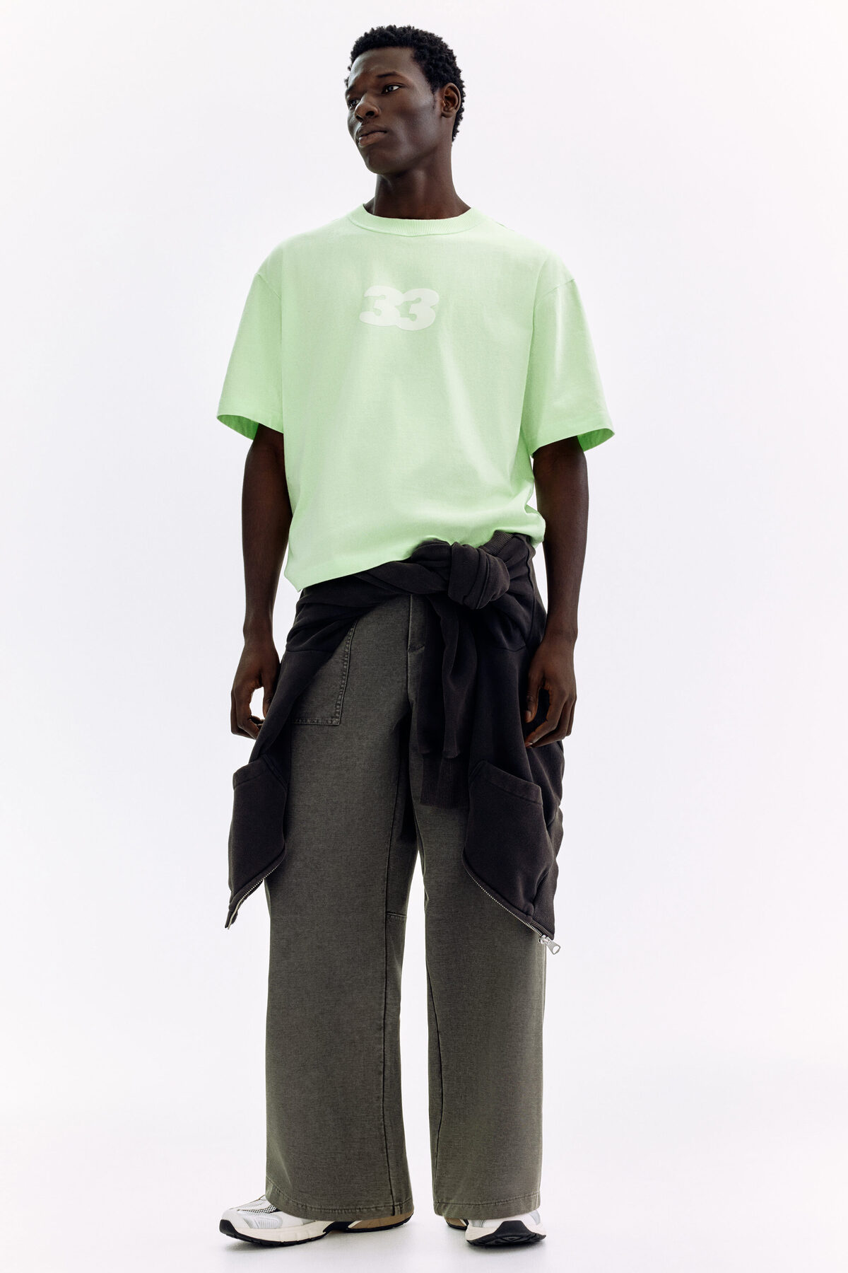 تی‌شرت طرح‌دار گشاد اچ اند ام تی شرت H&M