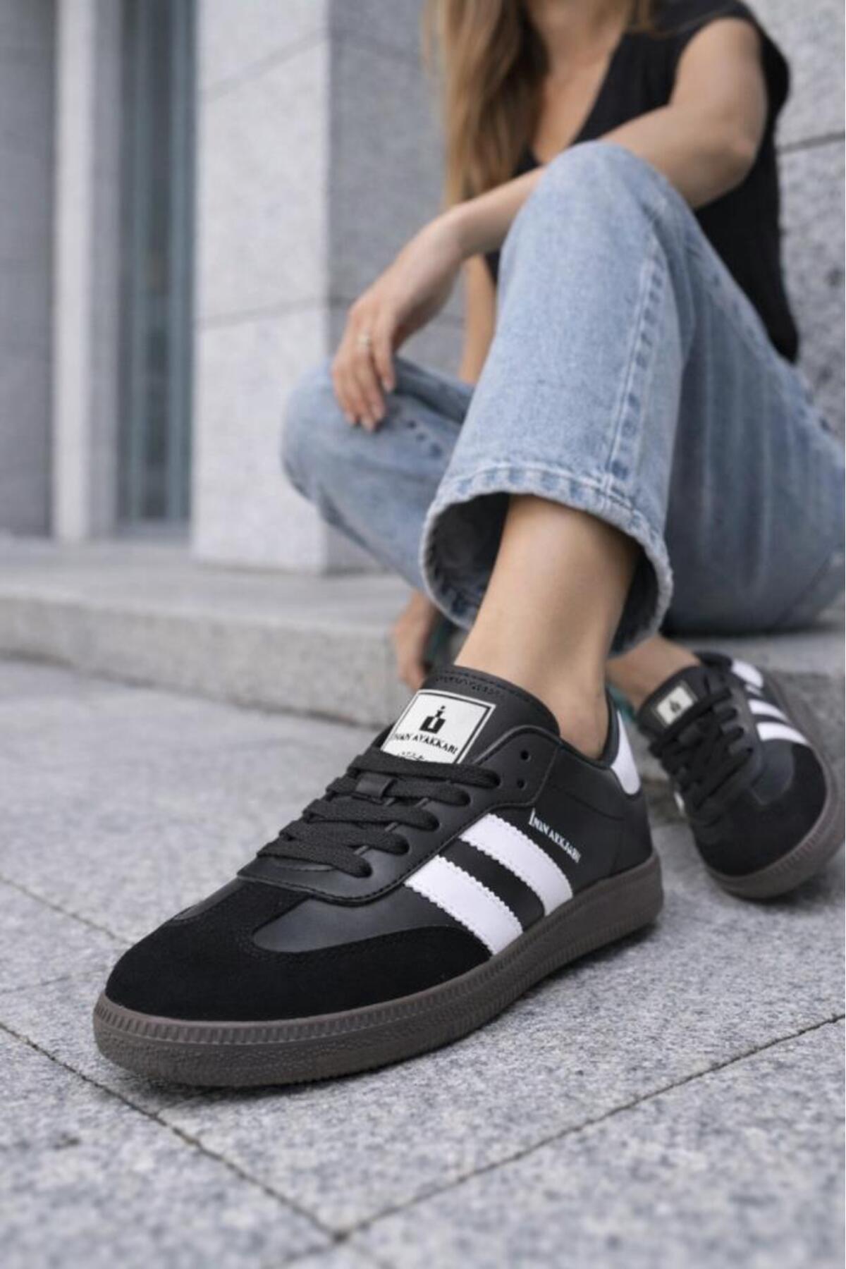 Black and White Female Sneaker N-3275