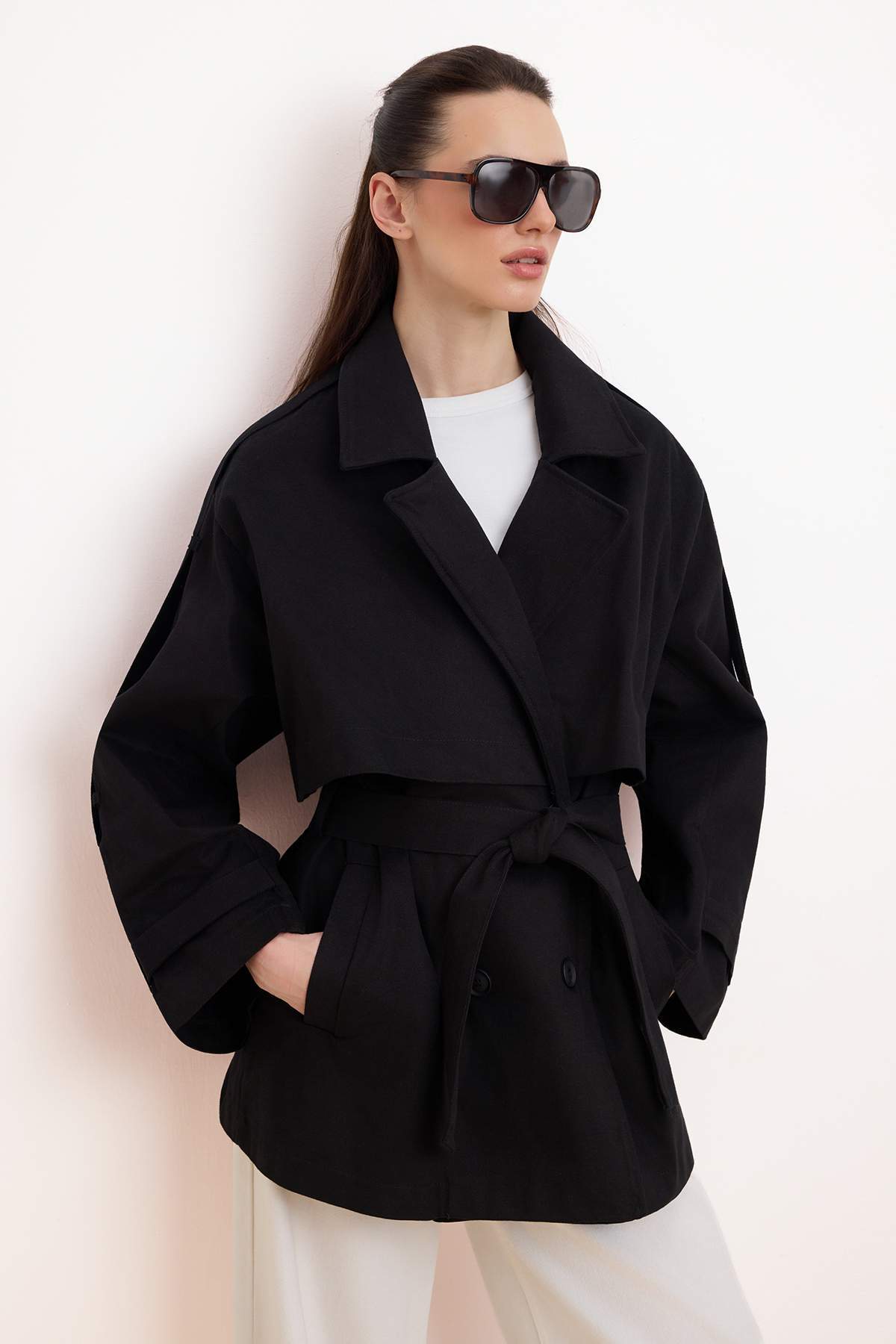 Trendyolmilla Siyah Oversize Kemerli Kruvaze Kapama Midi Trençkot TWOSS26TR00008