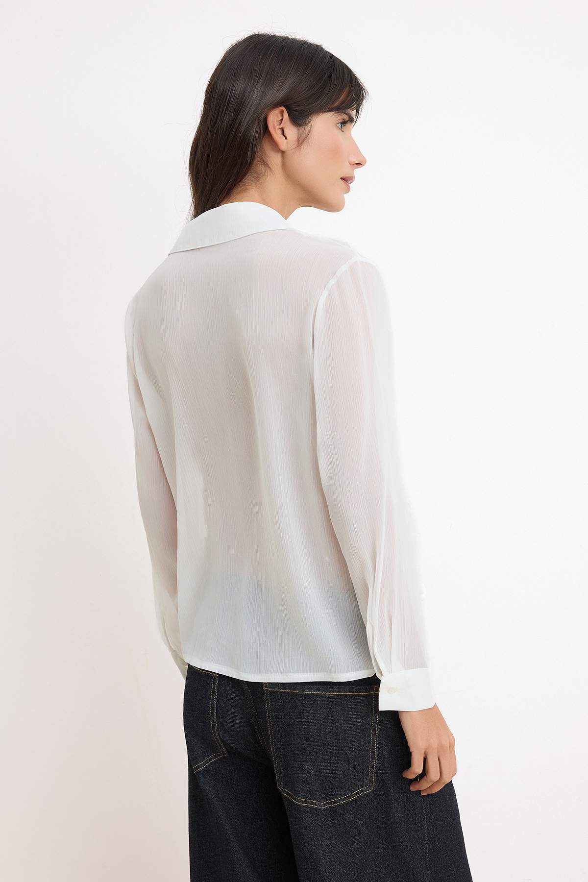 Trendyolmilla  Beyaz Fırfrılı Bohem Hafif Transparan Gömlek TWOSS26GO00121 - Görsel 4