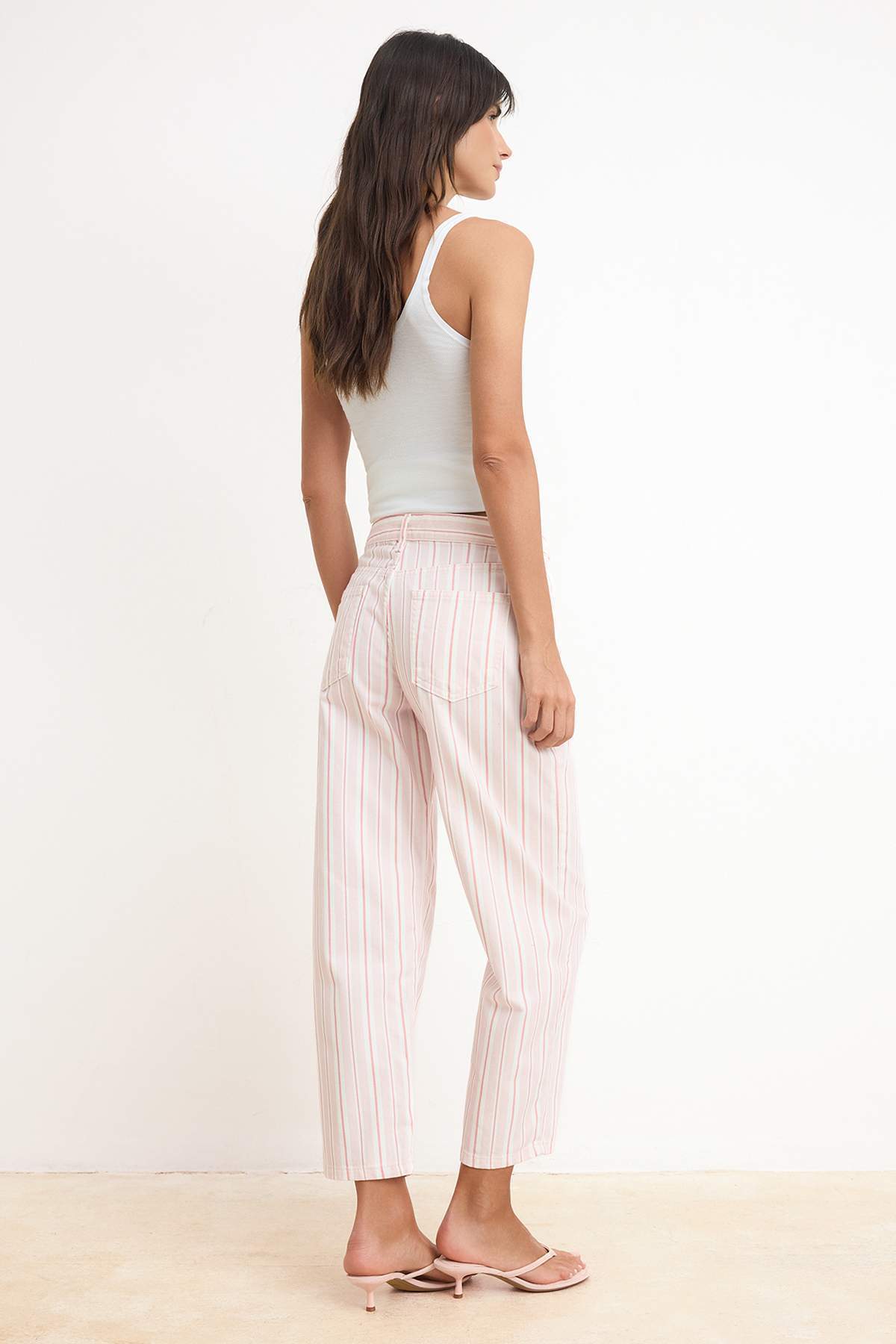 Trendyolmilla  Çok Renkli DÖKÜMLÜ Çizgili Baskılı %100 Pamuk Yüksek Bel Barrel Jeans TWOSS26JE00227 - Görsel 4