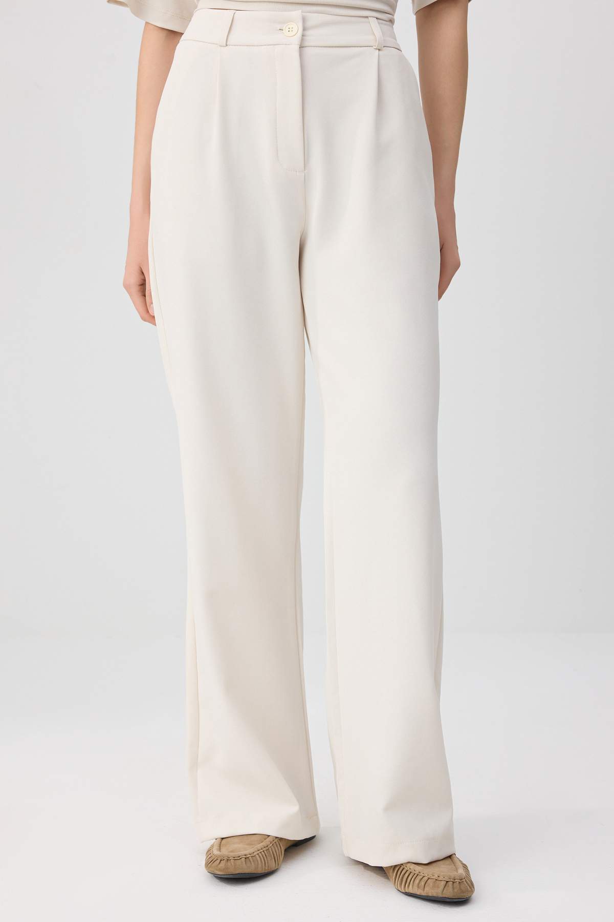 Trendyolmilla  Ekru Yüksek Bel Wide Leg/Geniş Paça Pilili Dokuma Kumaş Pantolon TWOAW21PL0076 - Görsel 4