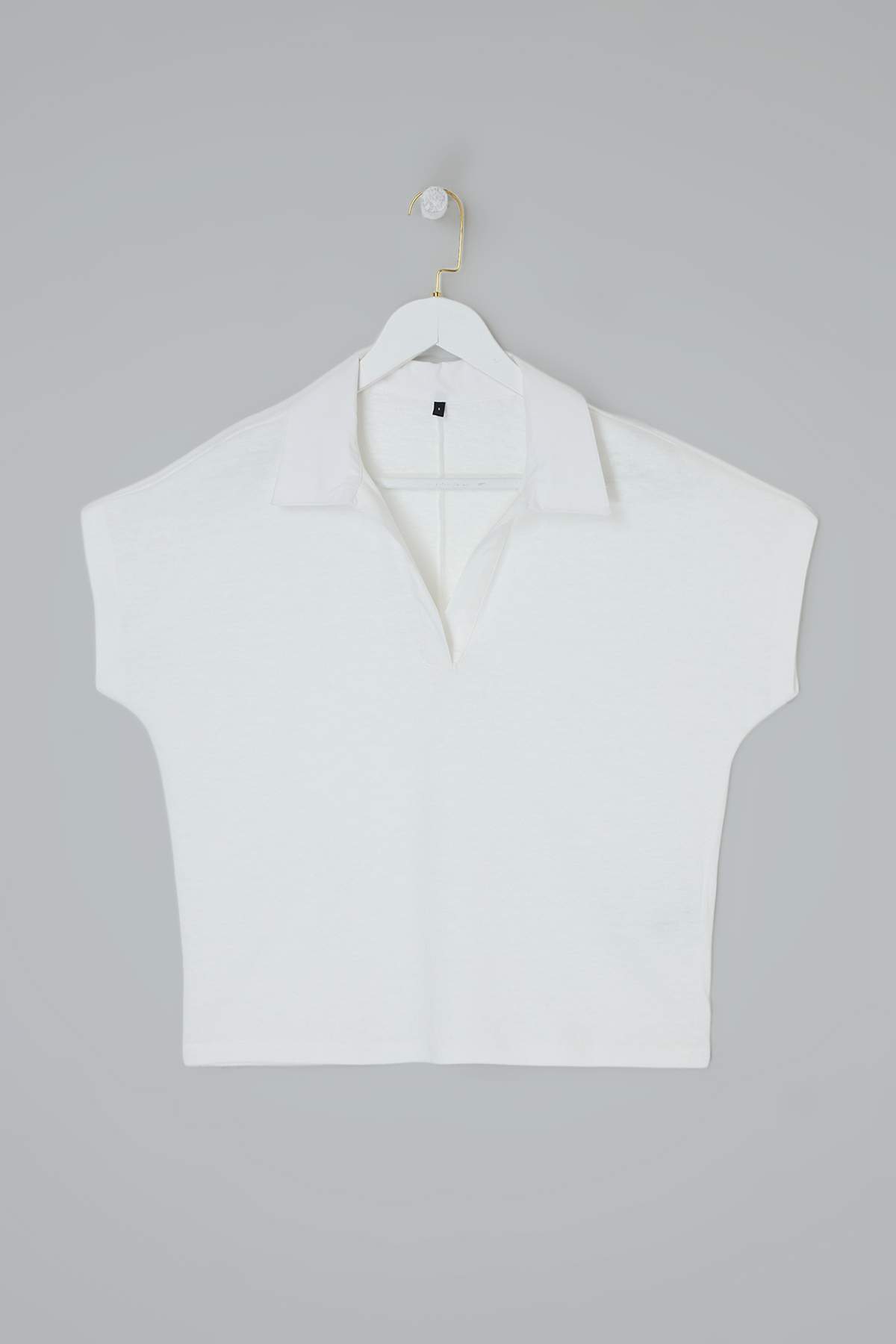 Trendyolmilla  Ekru Regular/Normal Kalıp Polo Yaka Düşük Kol Örme T-Shirt TWOSS26TS00078 - Görsel 5