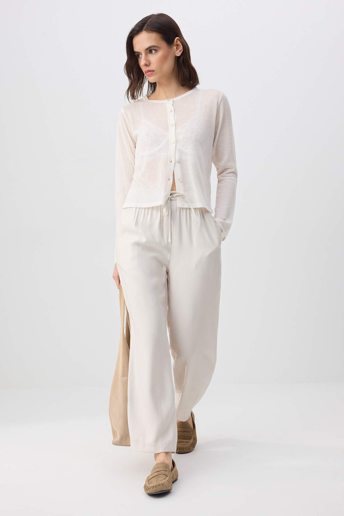 Trendyolmilla  Taş Beli Lastikli Tensel Pantolon TWOSS26PL00070