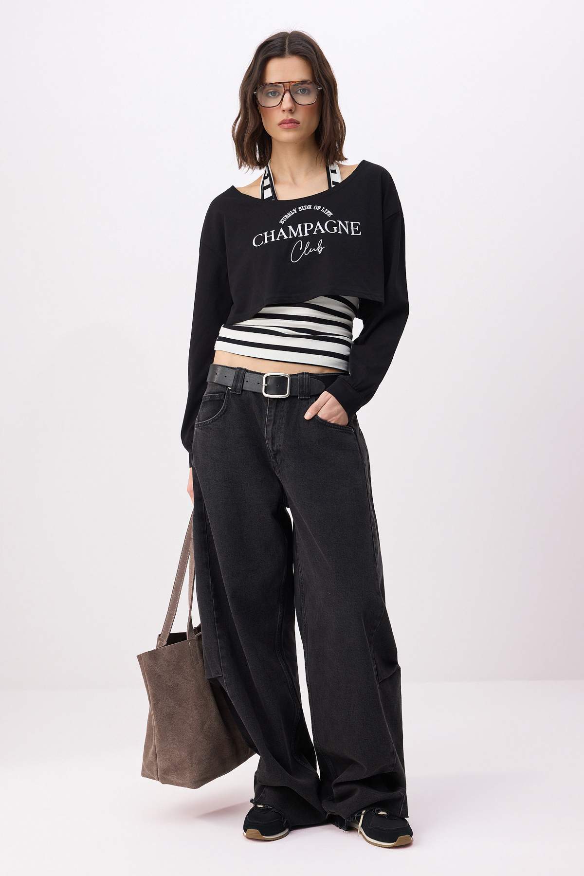 Trendyolmilla  Siyah 2'li Nakışlı Asimetrik Yaka Uzun Kol Crop Örme T-Shirt TWOSS26TS00226 - Görsel 2