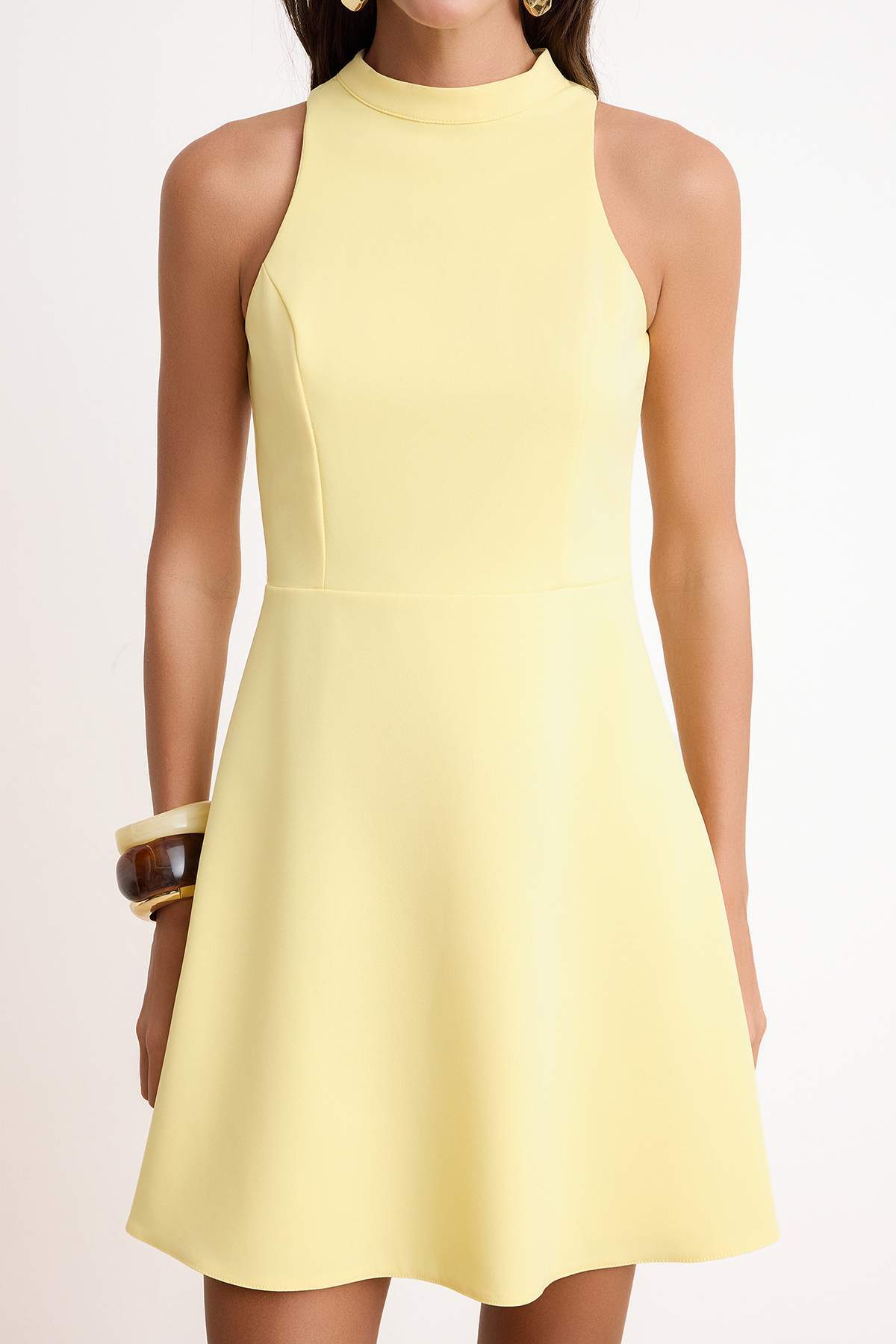 Trendyolmilla  Wardrope Essentials Açık Sarı Degaje Yaka Astarlı Kısa / Mini Esnek Dokuma Elbise TWOSS26EL00378 - Görsel 3