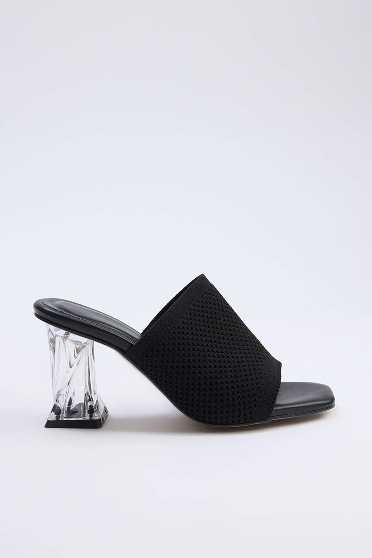 trendyol-shoes-womens-slippers