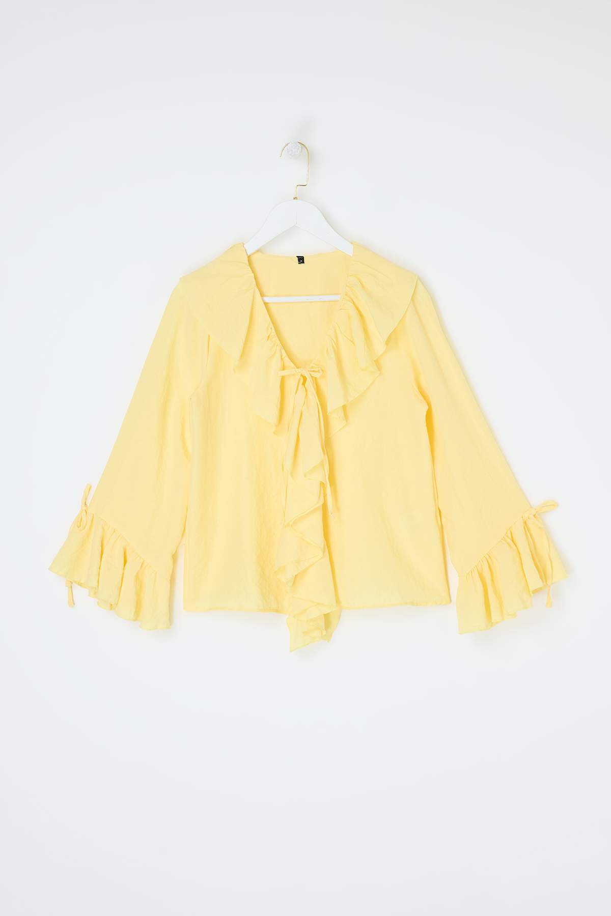 Trendyol Kollektion Gelbe gewebte Bluse mit Rüschendetails TWOAW26BZ00290