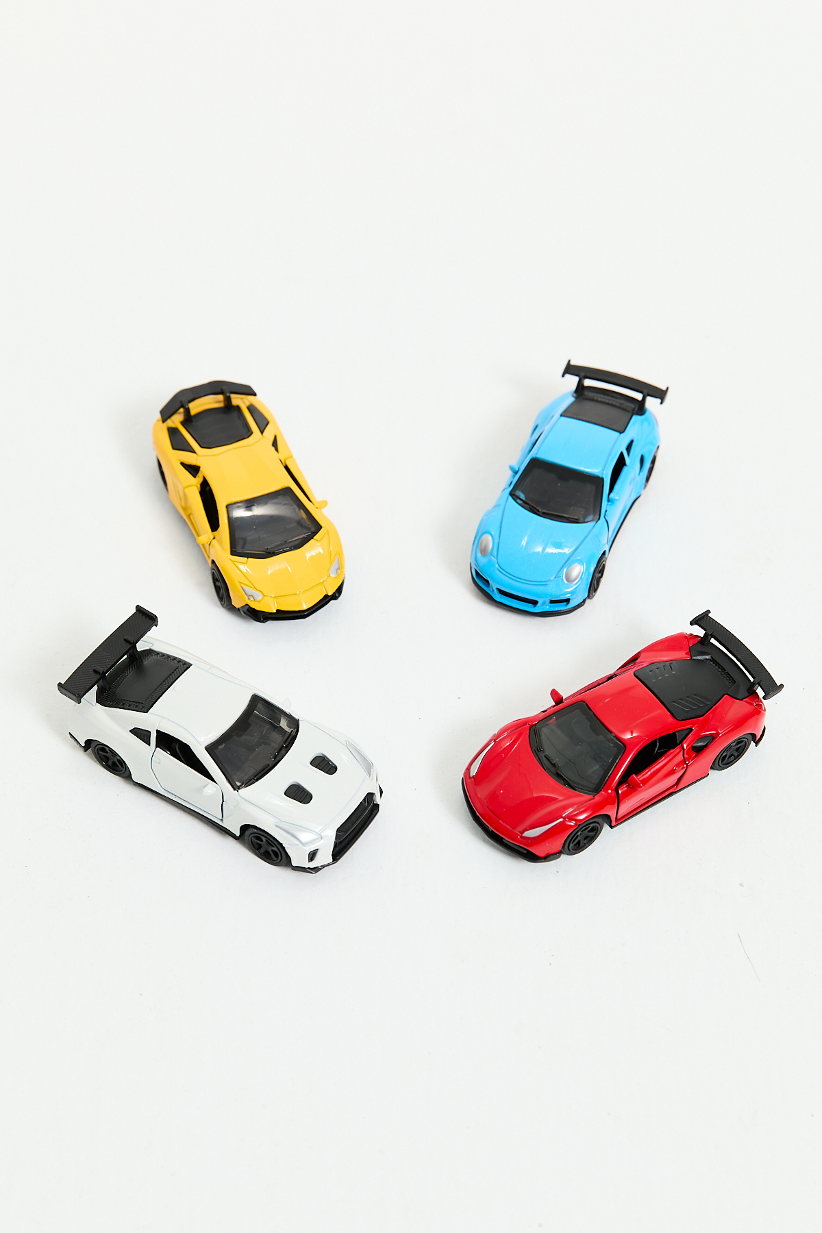 KentOyuncaK 4’lü Çek-Bırak Diecast 1:64 Ölçekli Yarış Arabaları – Set 04 fotoğrafı 3 (önizleme)