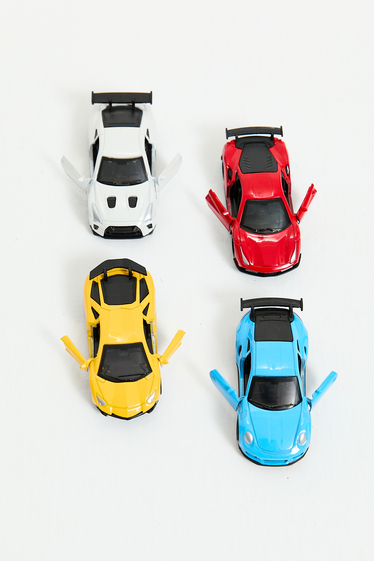 KentOyuncaK 4’lü Çek-Bırak Diecast 1:64 Ölçekli Yarış Arabaları – Set 04 fotoğrafı 2 (önizleme)