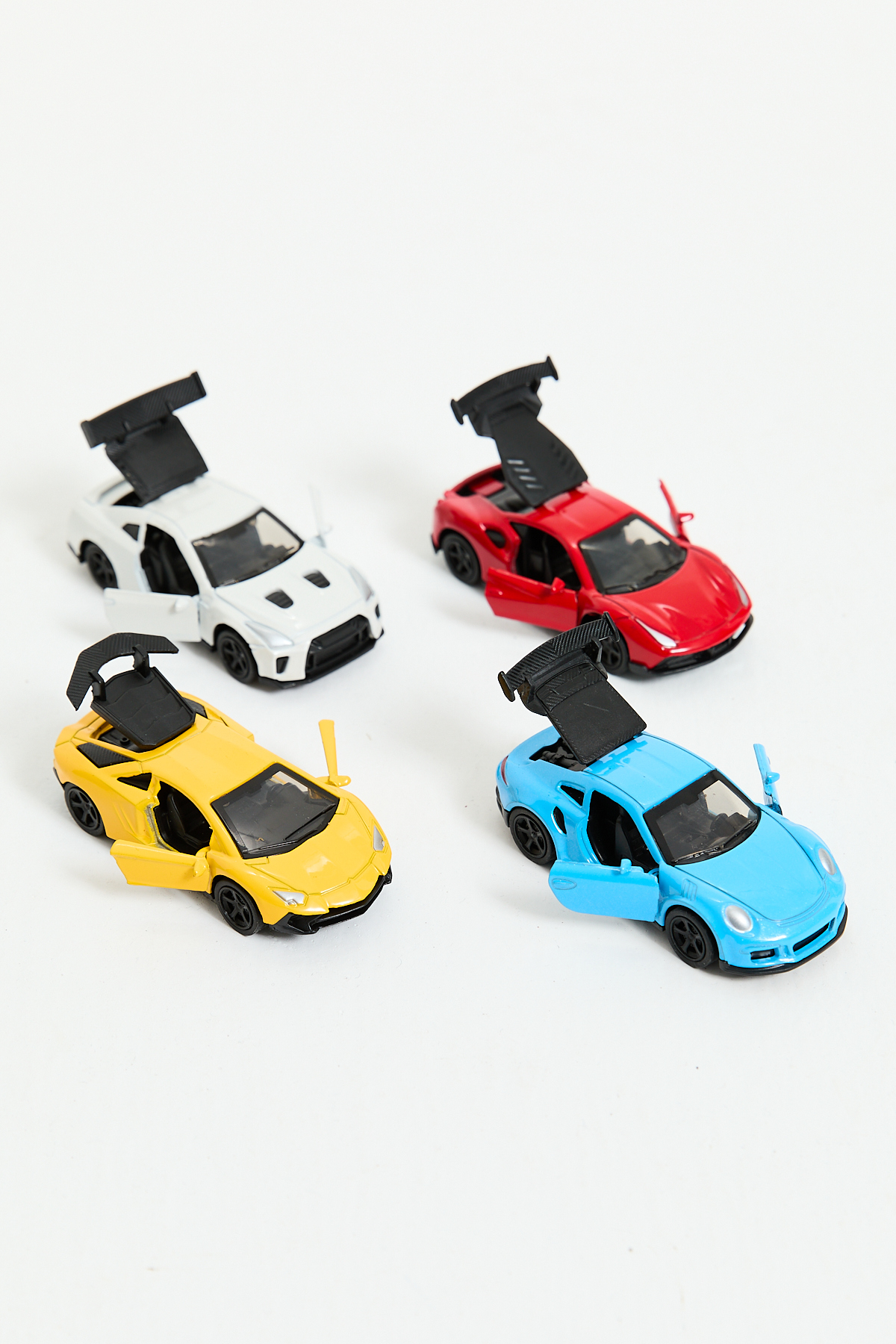 KentOyuncaK 4’lü Çek-Bırak Diecast 1:64 Ölçekli Yarış Arabaları – Set 04 fotoğrafı 6 (önizleme)