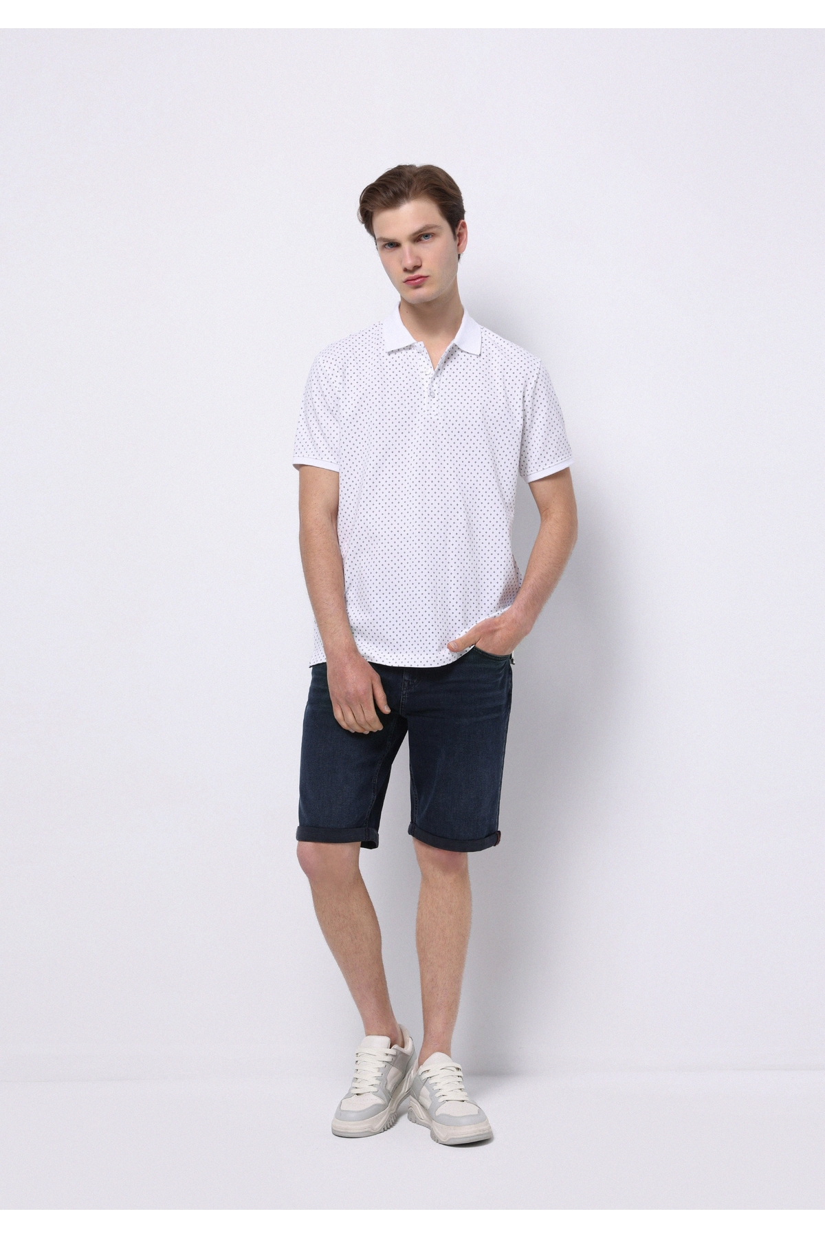 Colin’s  Straight Fit Düşük Bel Düz Erkek Denim Jean Şort