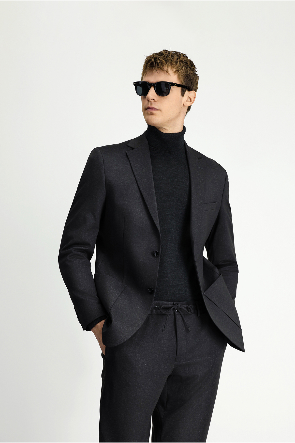 Kiğılı  6 Drop Regular Fit Standart Kesim Desenli Beli Lastikli İpli Takım Elbise - Görsel 3