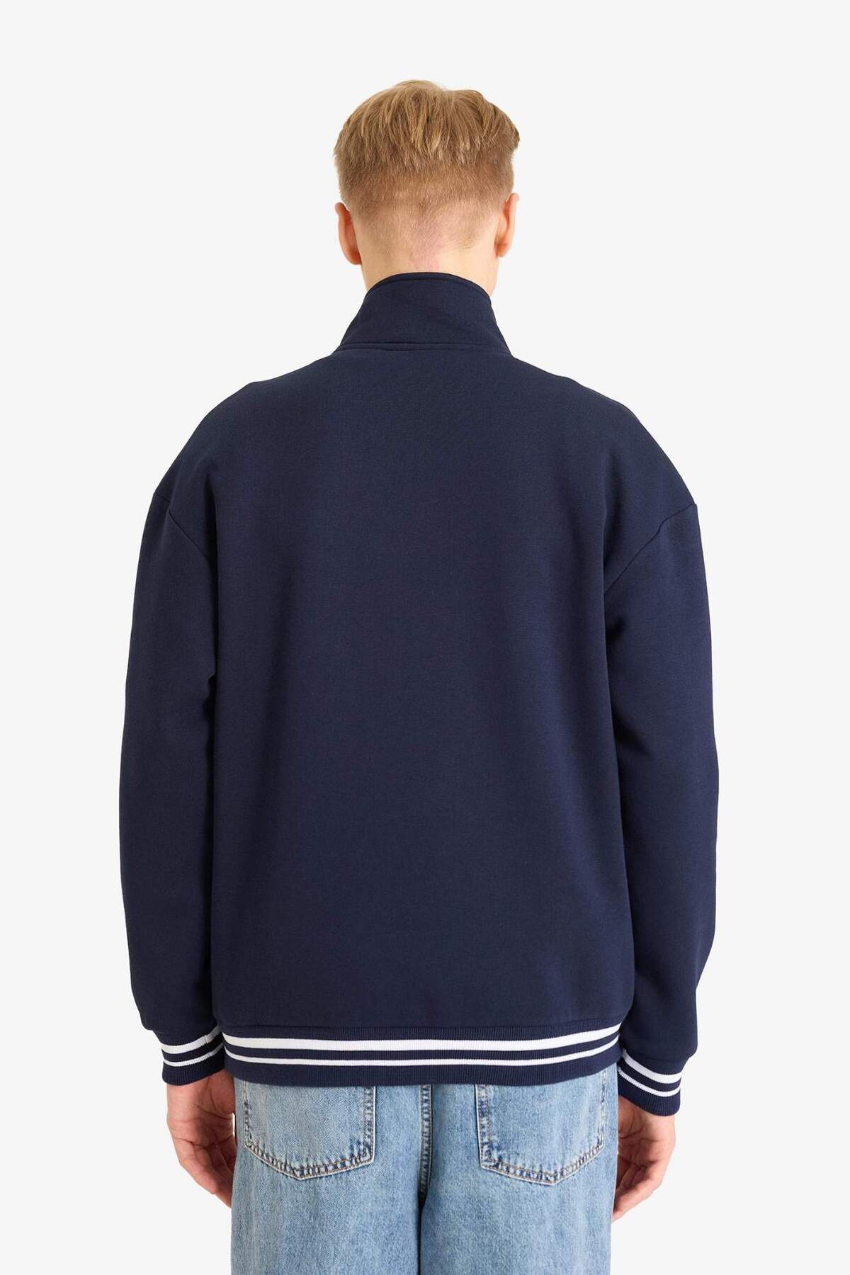DeFacto Boxy Fit Dik Yaka Yarım Fermuarlı Baskılı Sweatshirt G6476AX25WN görsel 5