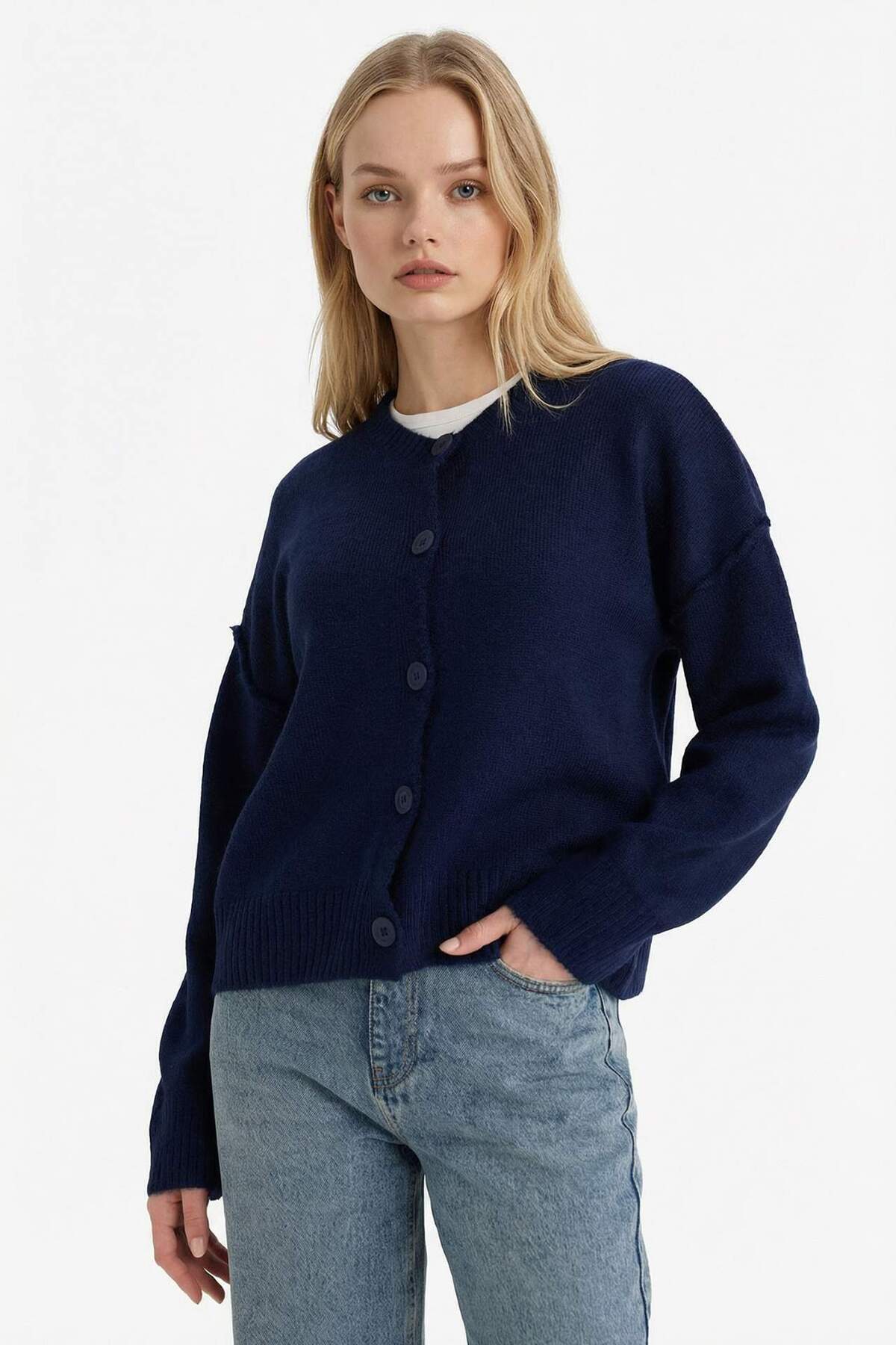 Defacto  Regular Fit Bisiklet Yaka Düğmeli Hırka G5018AX26SP