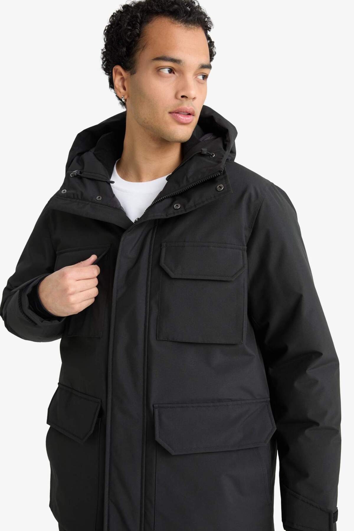 Defacto  Su İtici Regular Fit Kapüşonlu Çift Cepli Fermuarlı Çıtçıtlı Mont F5701AX25WN - Görsel 3