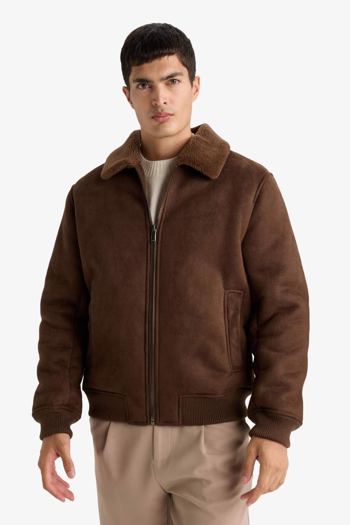 Defacto  Slim Fit Dar Kesim Kürklü Polo Yaka Astarlı Fermuarlı Cepli Süet Mont A3869AX25WN - Görsel 6