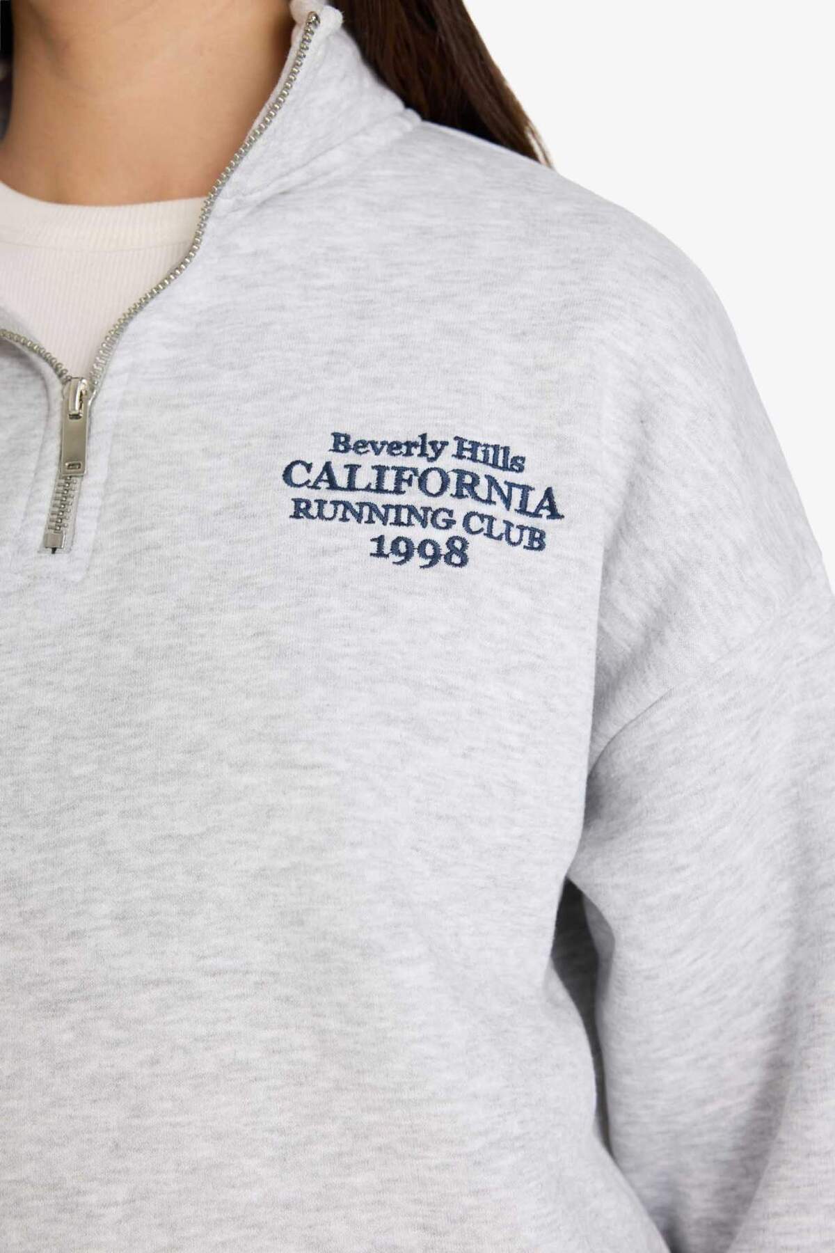 Defacto  Oversize Geniş Kalıp Yarım Fermuarlı Baskılı Sweatshirt G3716AX25WN - Görsel 4