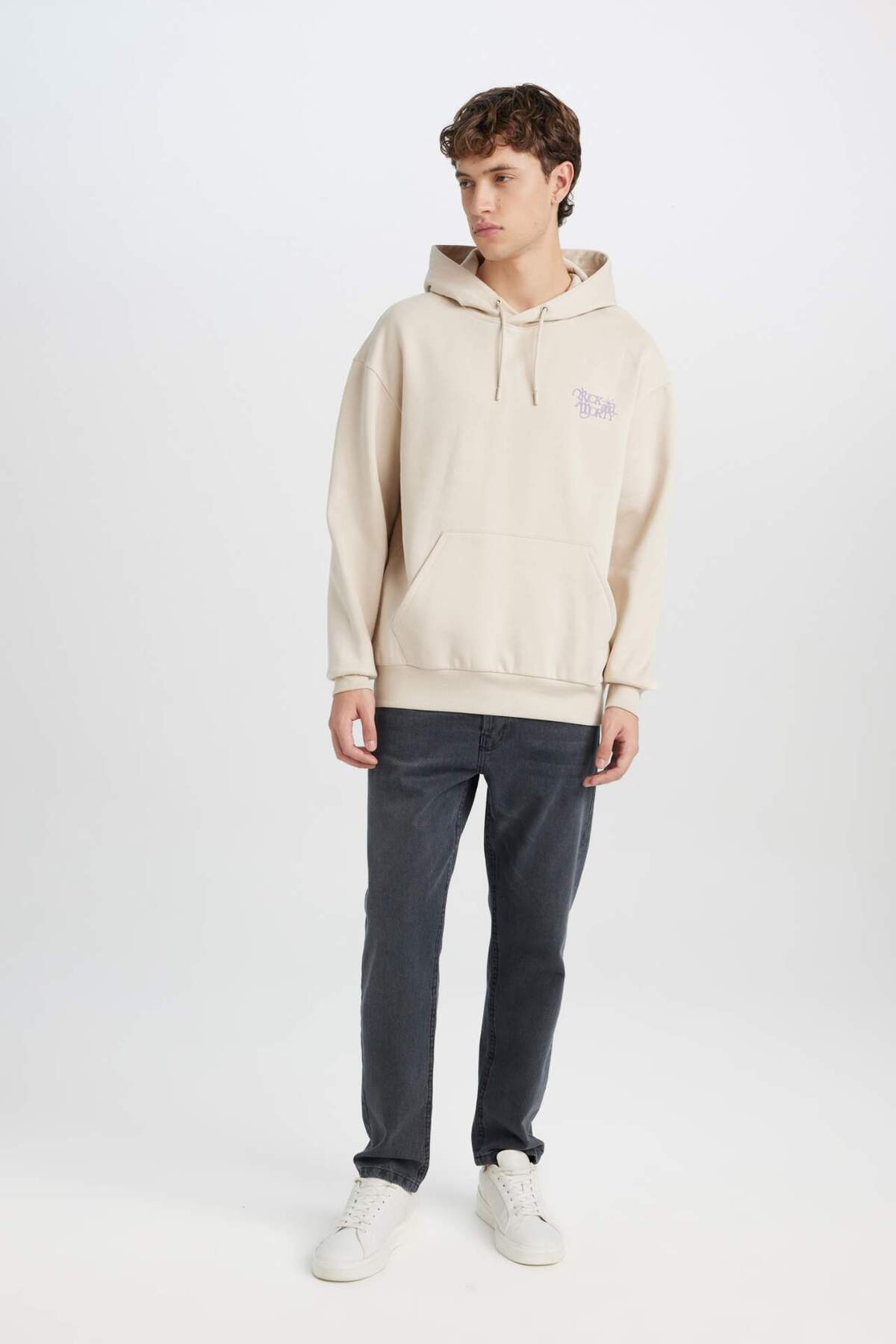 DeFacto Rıck and Morty Boxy Fit Kapüşonlu Baskılı Sweatshirt D6770AX25SP görsel 2