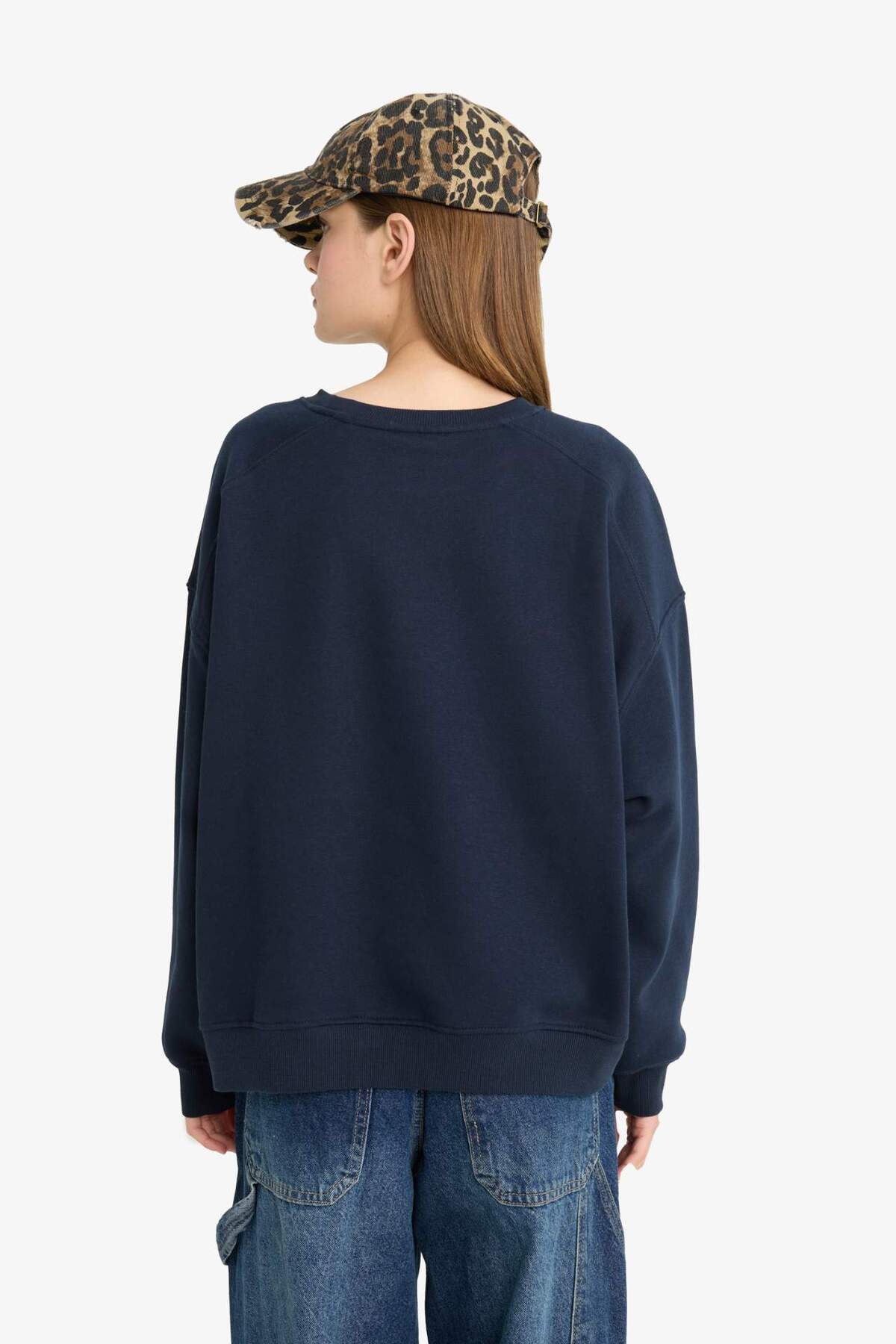 Defacto  Oversize Geniş Kalıp Bisiklet Yaka Basic Düz Sweatshirt A4177AX25WN - Görsel 6