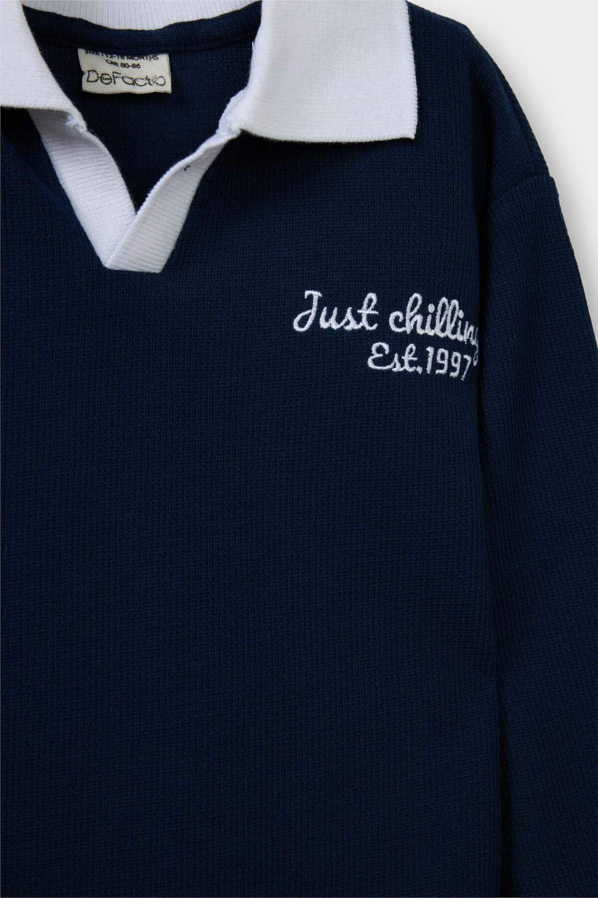 Defacto Gömlek Yaka Baskılı Waffle Sweatshirt Erkek Bebek G4425A525WN fotoğrafı 2 (önizleme)