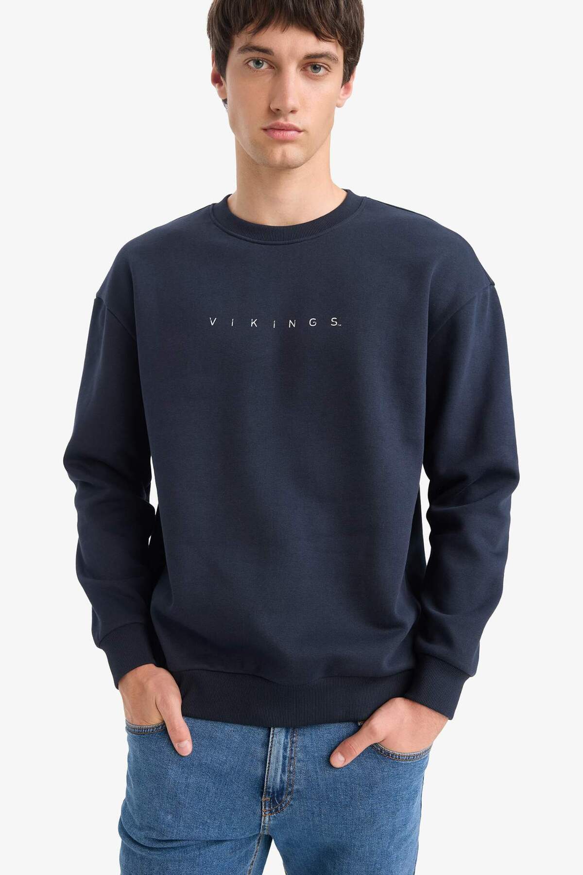 Defacto  Vikings Boxy Fit Bisiklet Yaka Sırt Baskılı Sweatshirt E9323AX25AU - Görsel 4