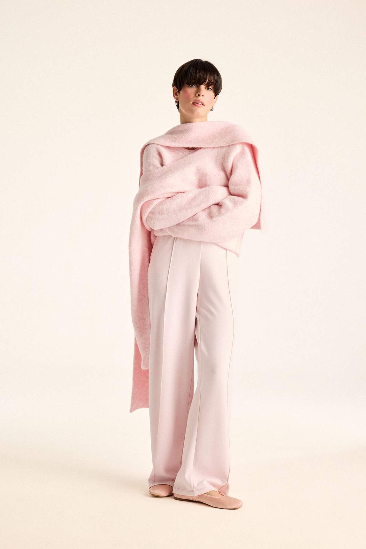 Defacto  V Yaka Yumuşak Dokulu Dikişsiz Triko Kazak F4800AX25WN - Görsel 2